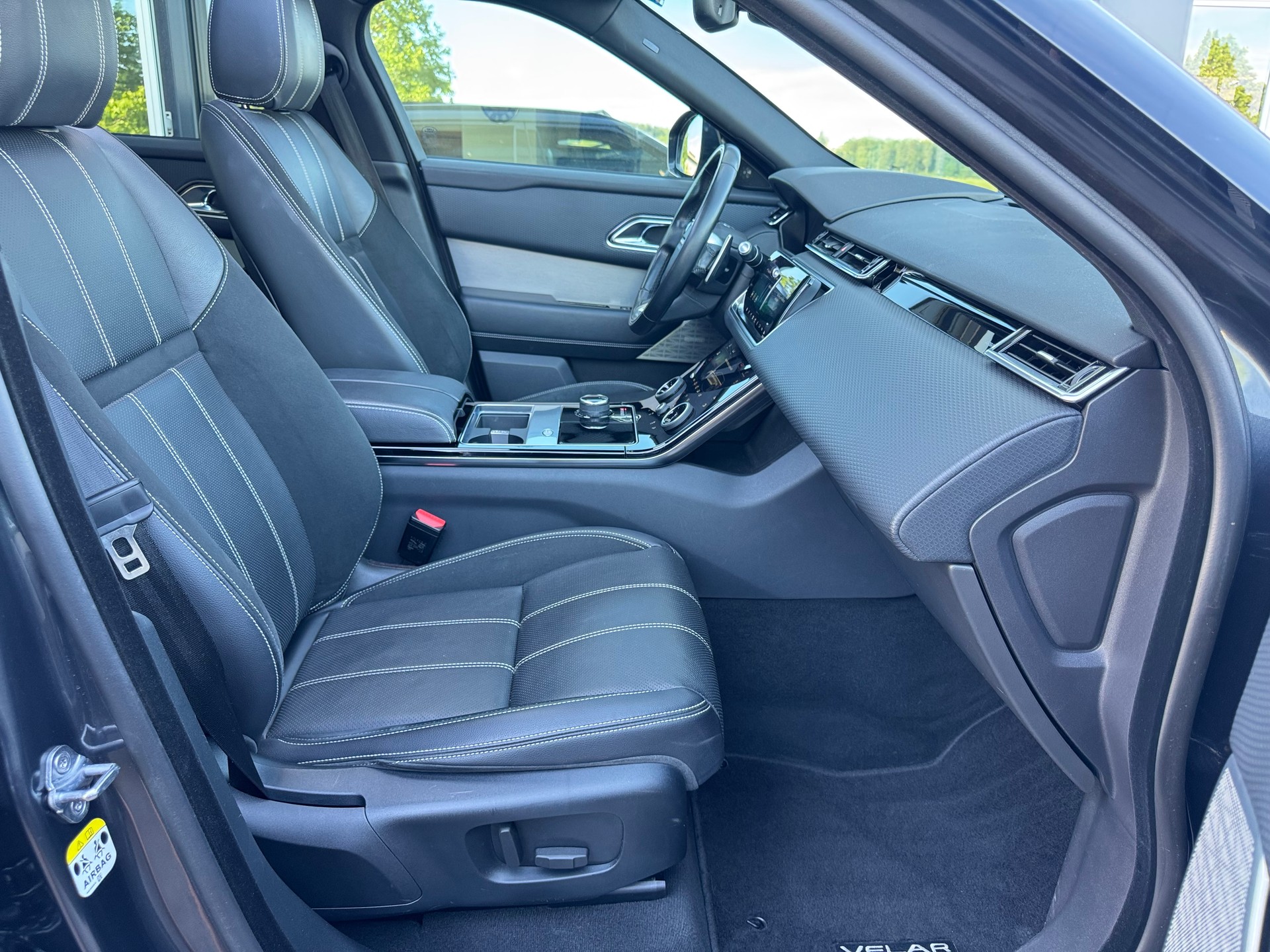 LAND ROVER Range Rover Velar R-Dynamic P 380 SE Automatic-image-4