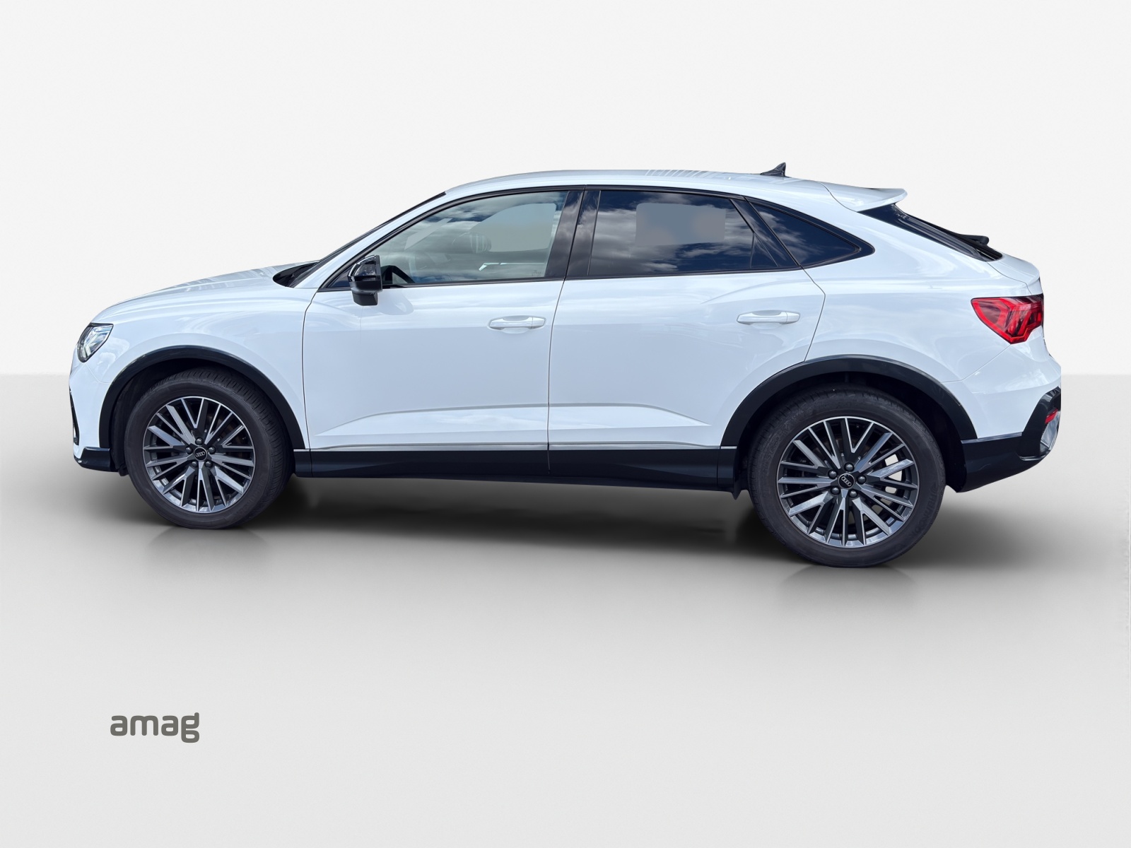 AUDI Q3 Sportback 35 TFSI Attraction S-tronic-showroom-element-1