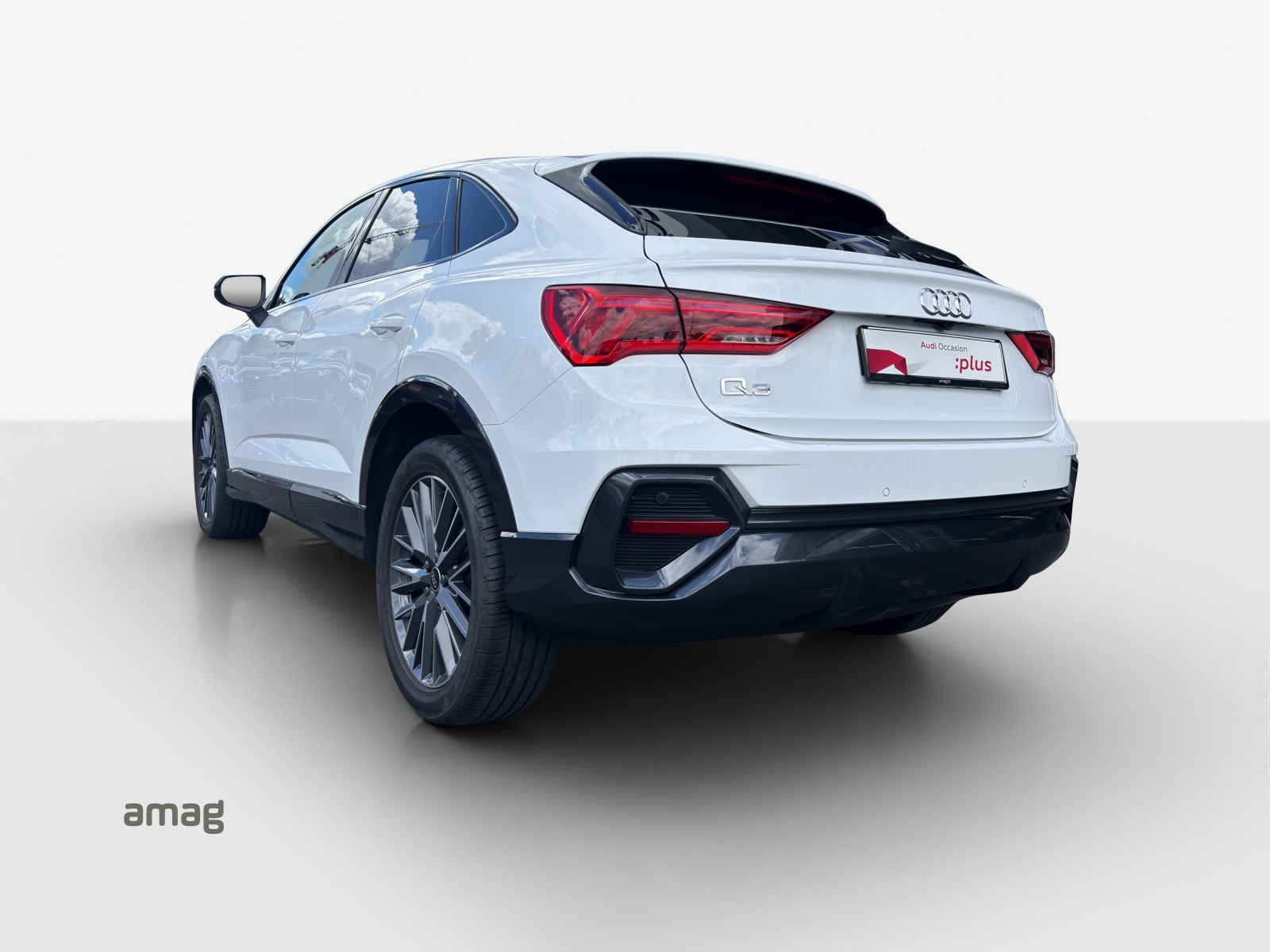 AUDI Q3 Sportback 35 TFSI Attraction S-tronic-showroom-element-2