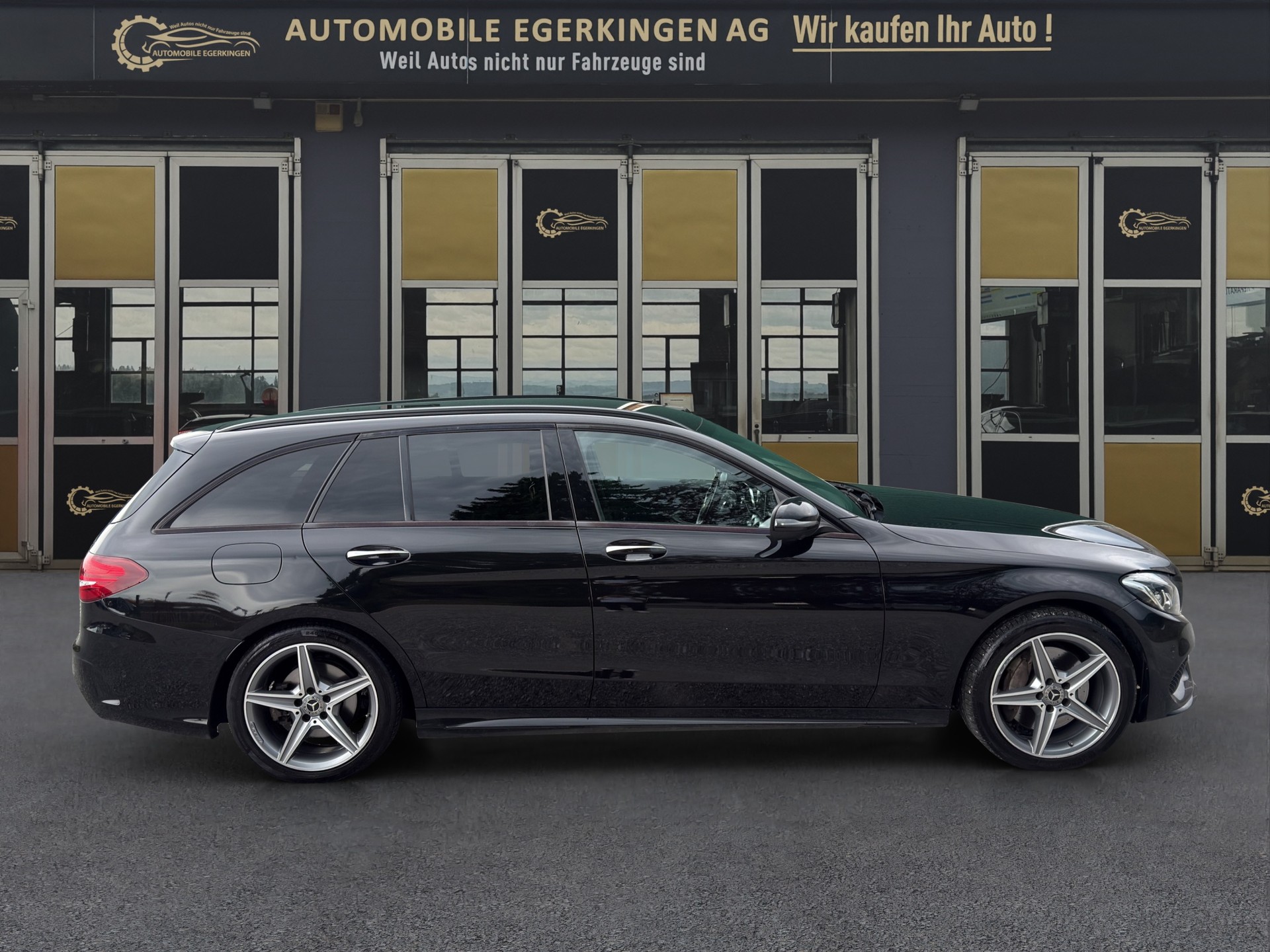 MERCEDES-BENZ C 250 d Swiss Star AMG Line 4Matic 9G-Tronic-showroom-element-3