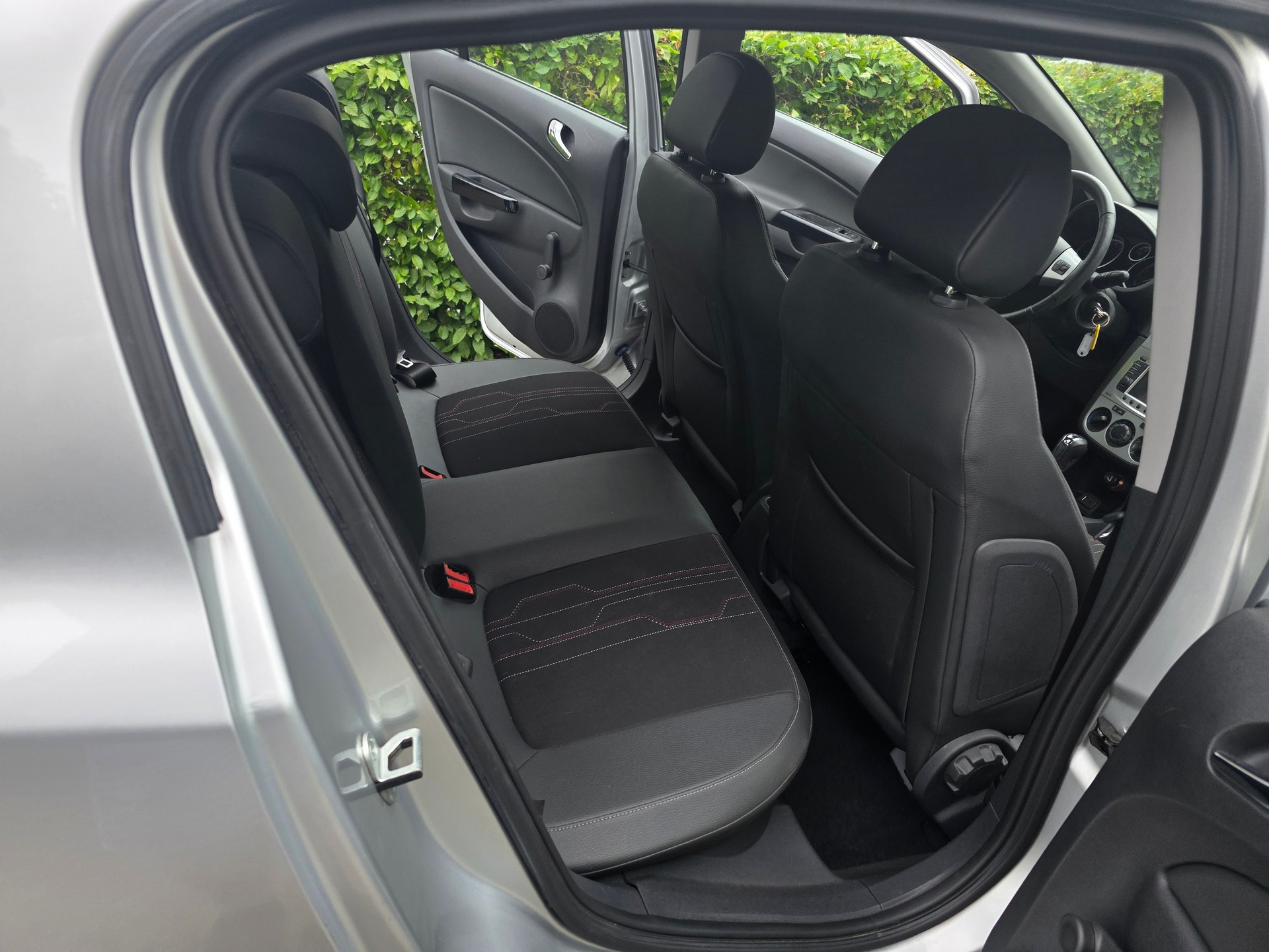 OPEL Corsa 1.4 TP Anniversary Edition Automatic-image-13