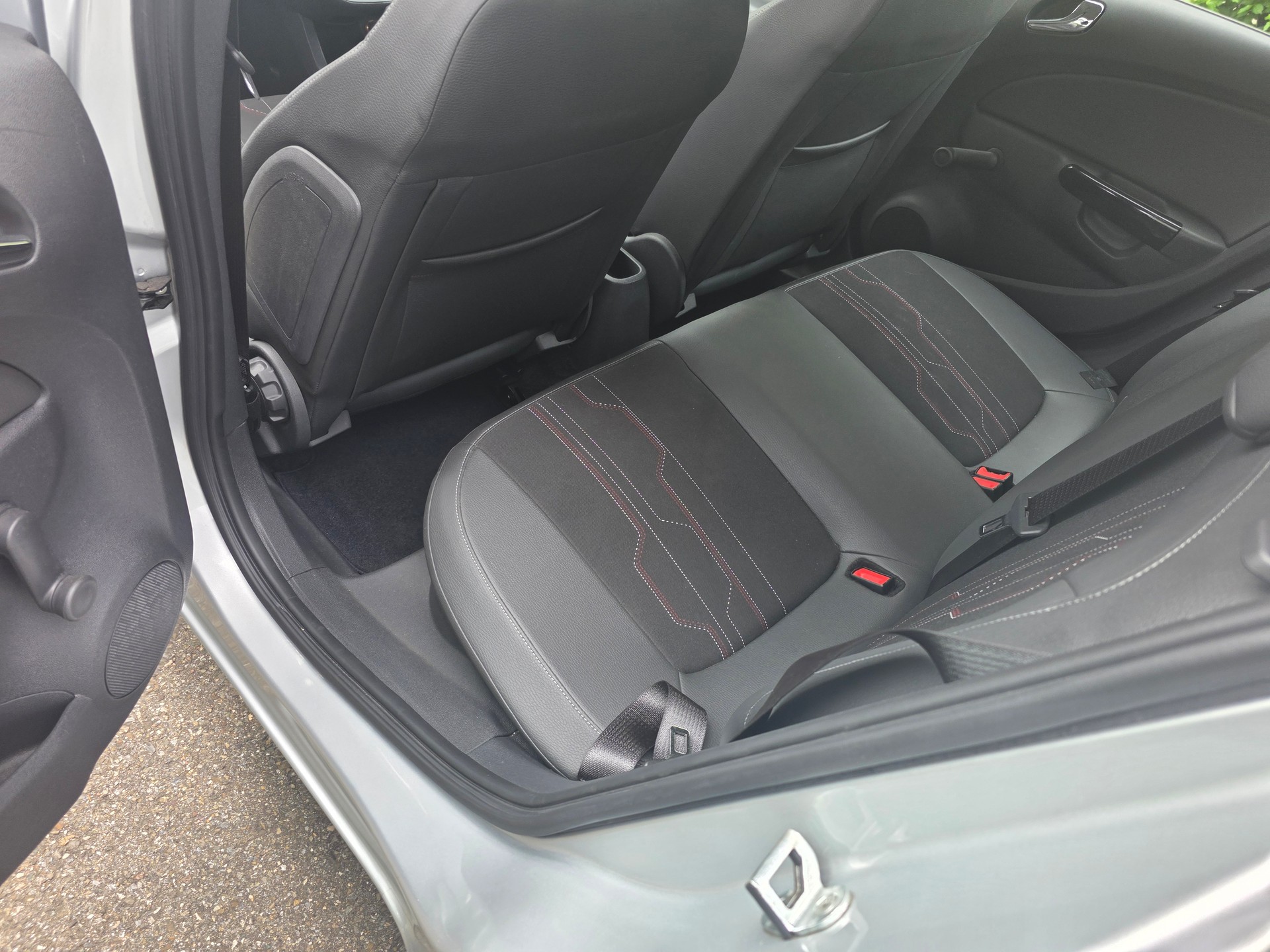 OPEL Corsa 1.4 TP Anniversary Edition Automatic-image-8