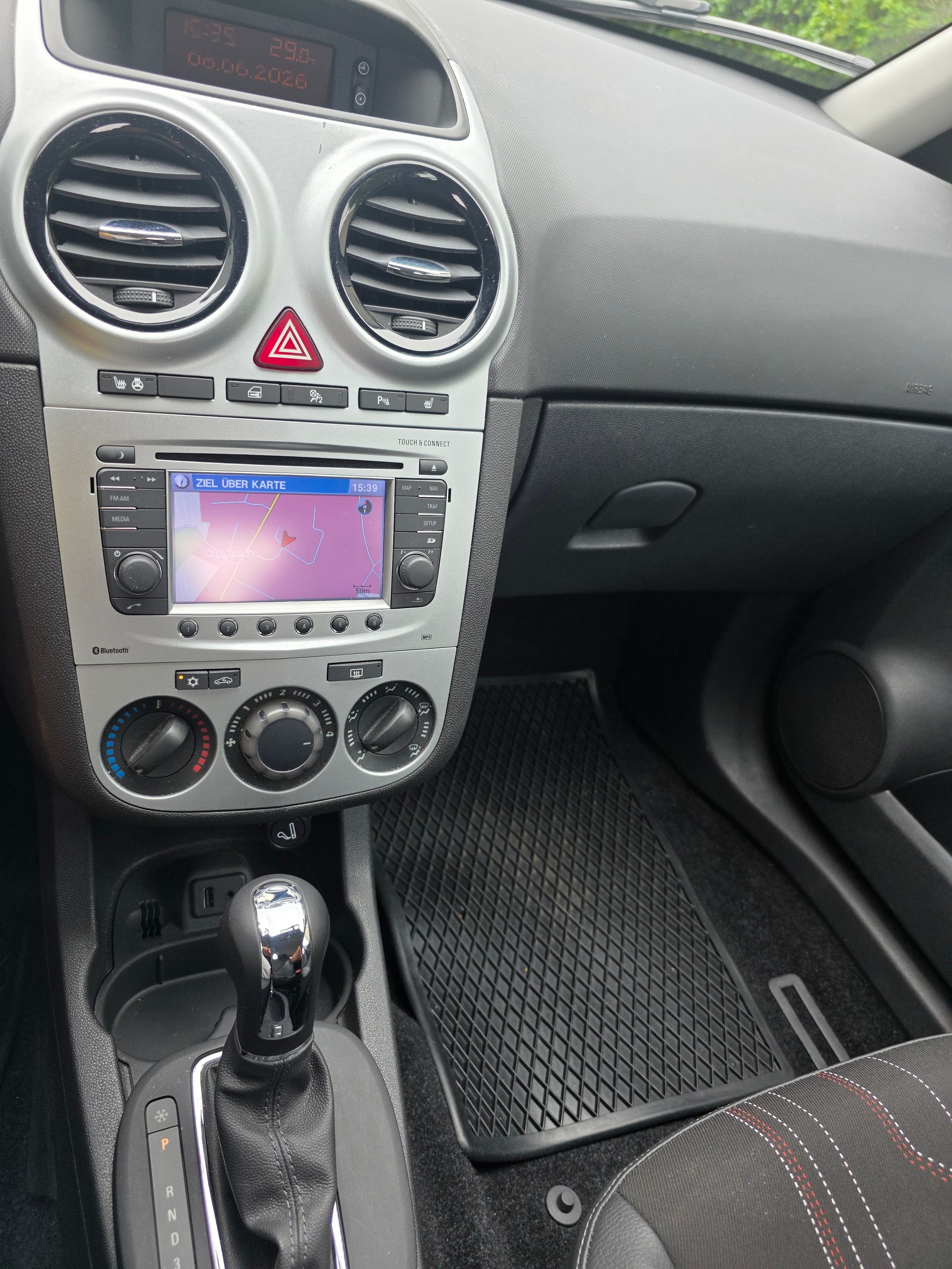 OPEL Corsa 1.4 TP Anniversary Edition Automatic-image-15