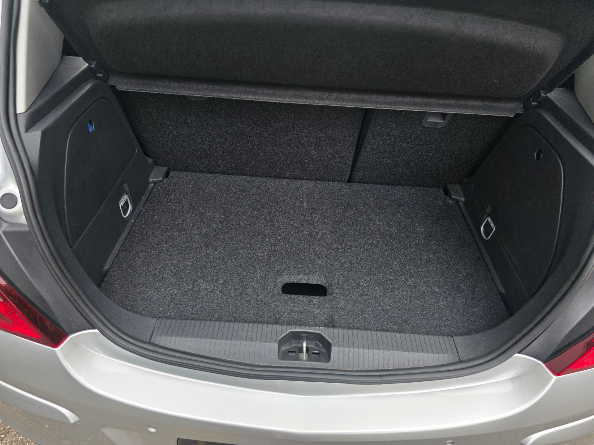 OPEL Corsa 1.4 TP Anniversary Edition Automatic-image-10