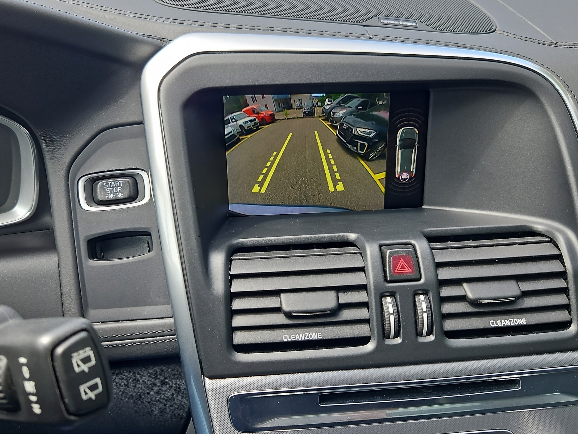 VOLVO XC60 D4 AWD Summum Geartronic-image-12