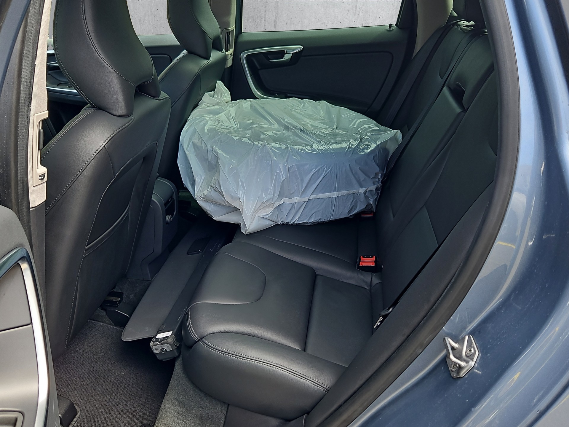VOLVO XC60 D4 AWD Summum Geartronic-image-10