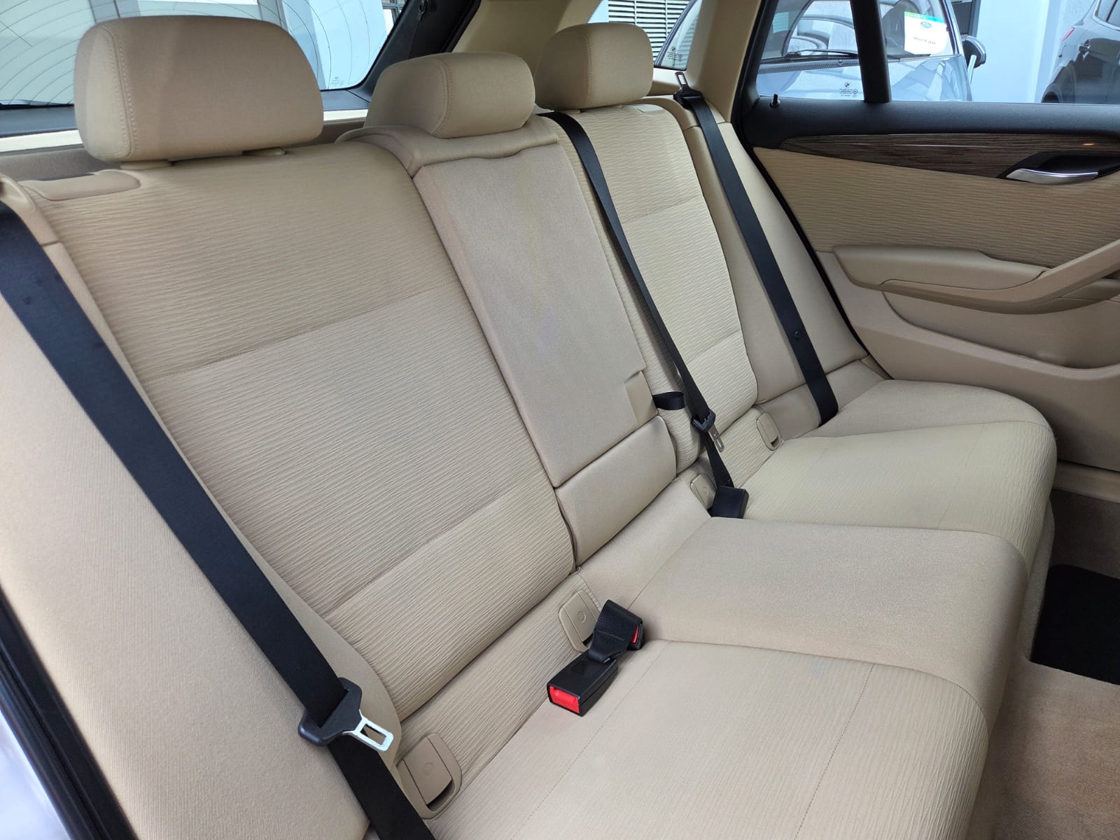 BMW X1 xDrive 18d Steptronic-image-14