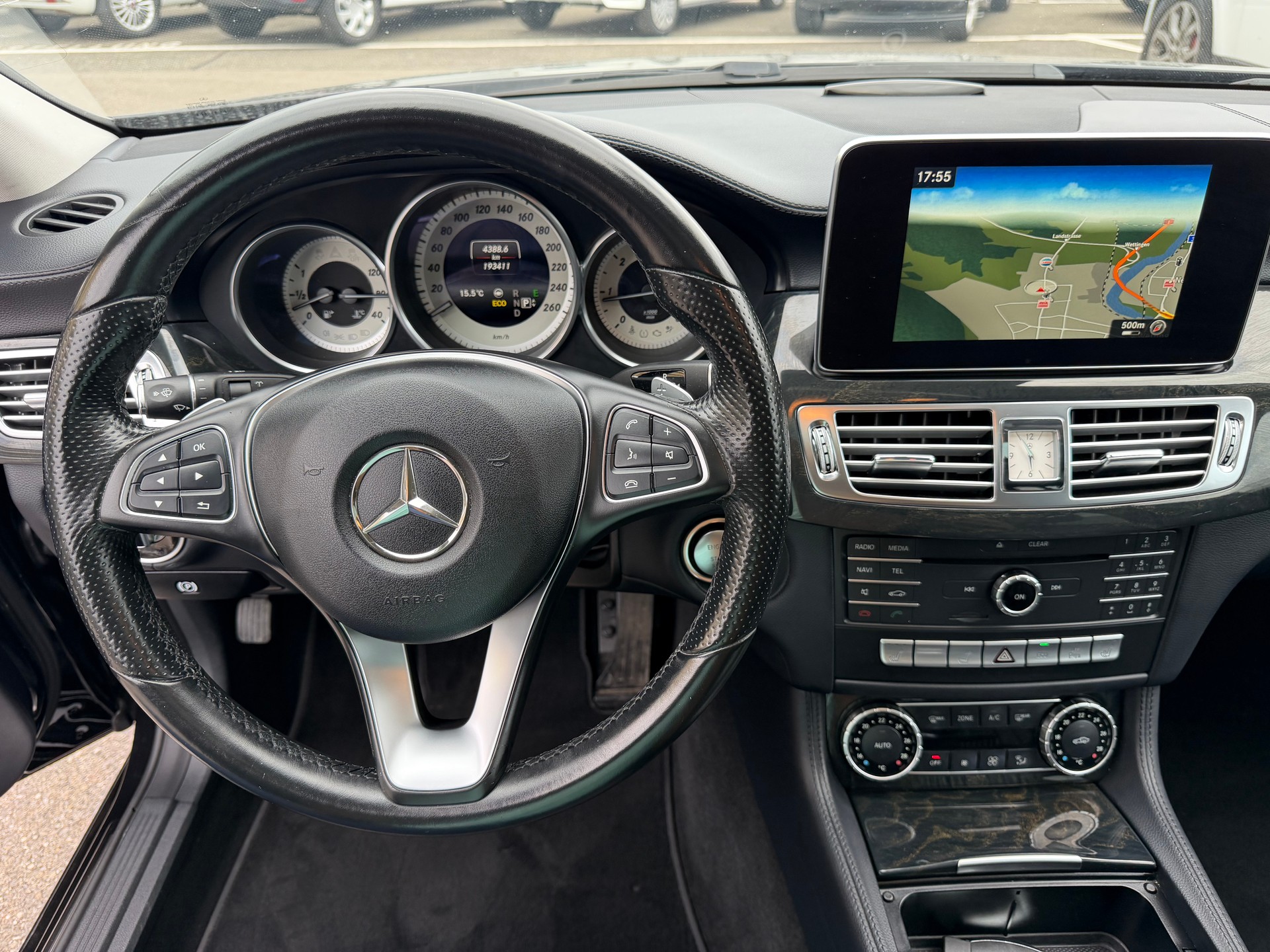 MERCEDES-BENZ CLS Shooting Brake 250 BlueTEC 4Matic 7G-Tronic-image-11