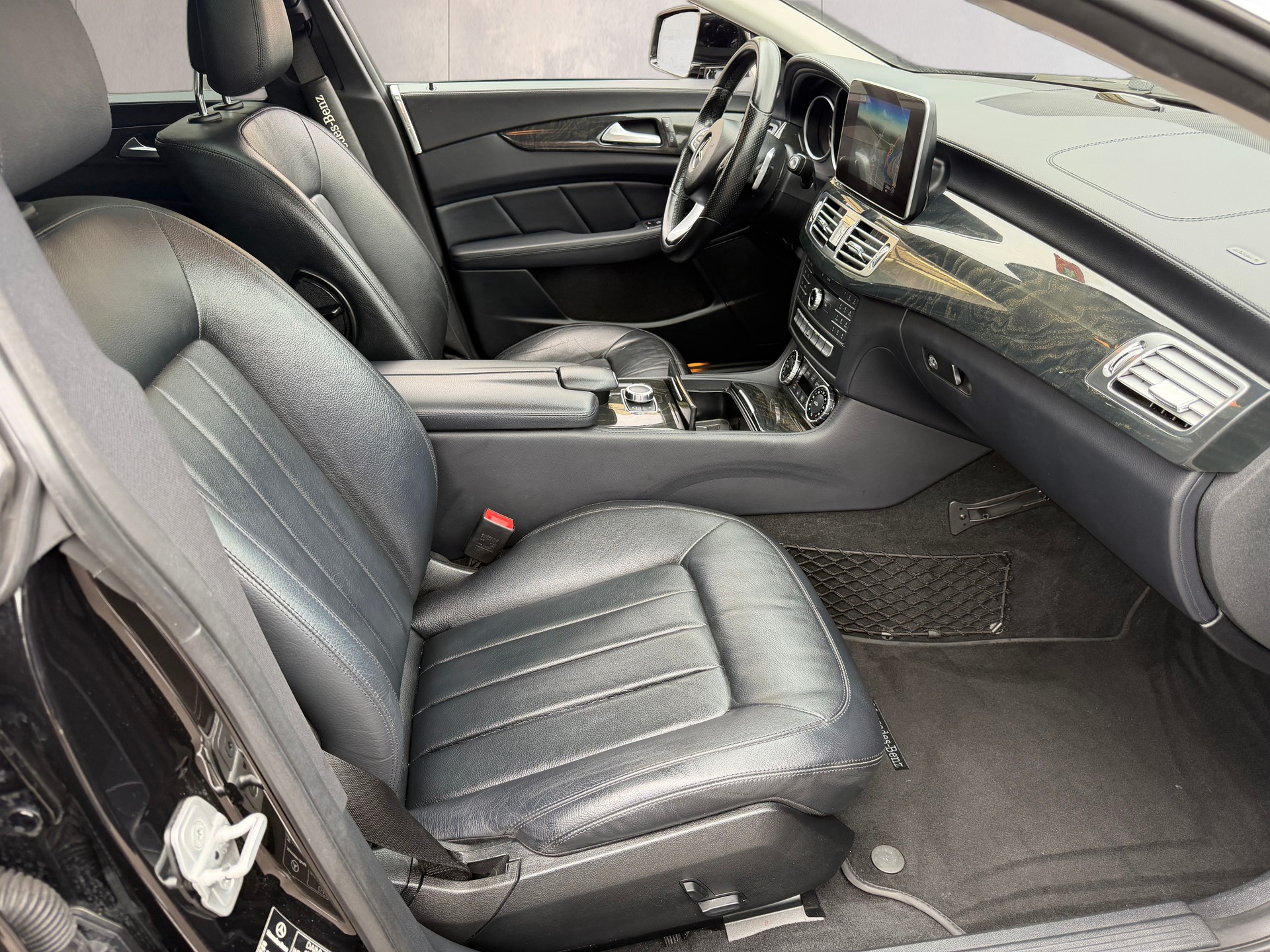 MERCEDES-BENZ CLS Shooting Brake 250 BlueTEC 4Matic 7G-Tronic-image-15