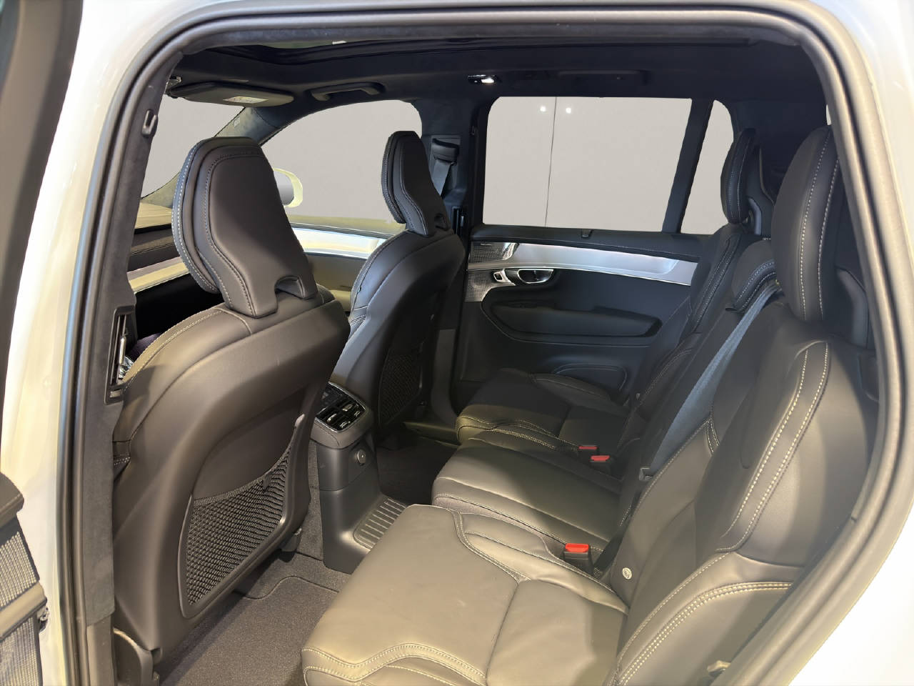 VOLVO XC90 2.0 T8 TE XCLUSIVE Edition Dark eAWD-image-5