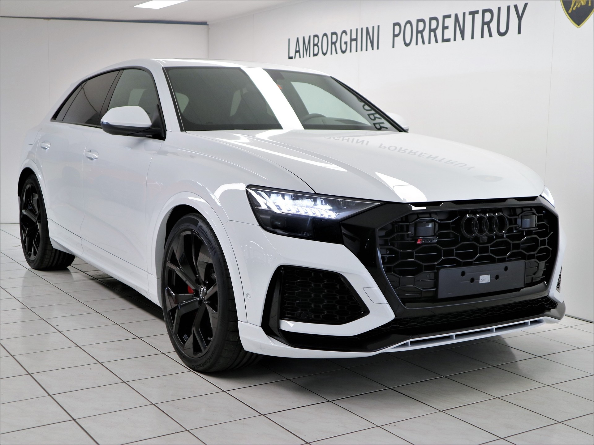 AUDI RSQ8 quattro tiptronic