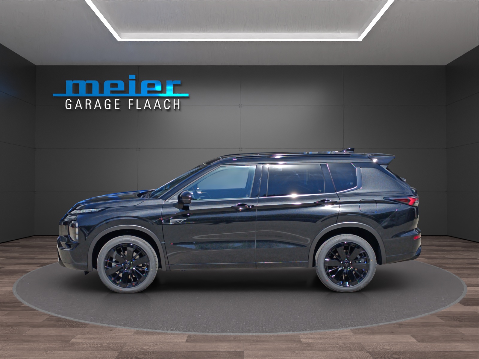 MITSUBISHI Outlander 2.4 PHEV Sport 4x4-showroom-element-1