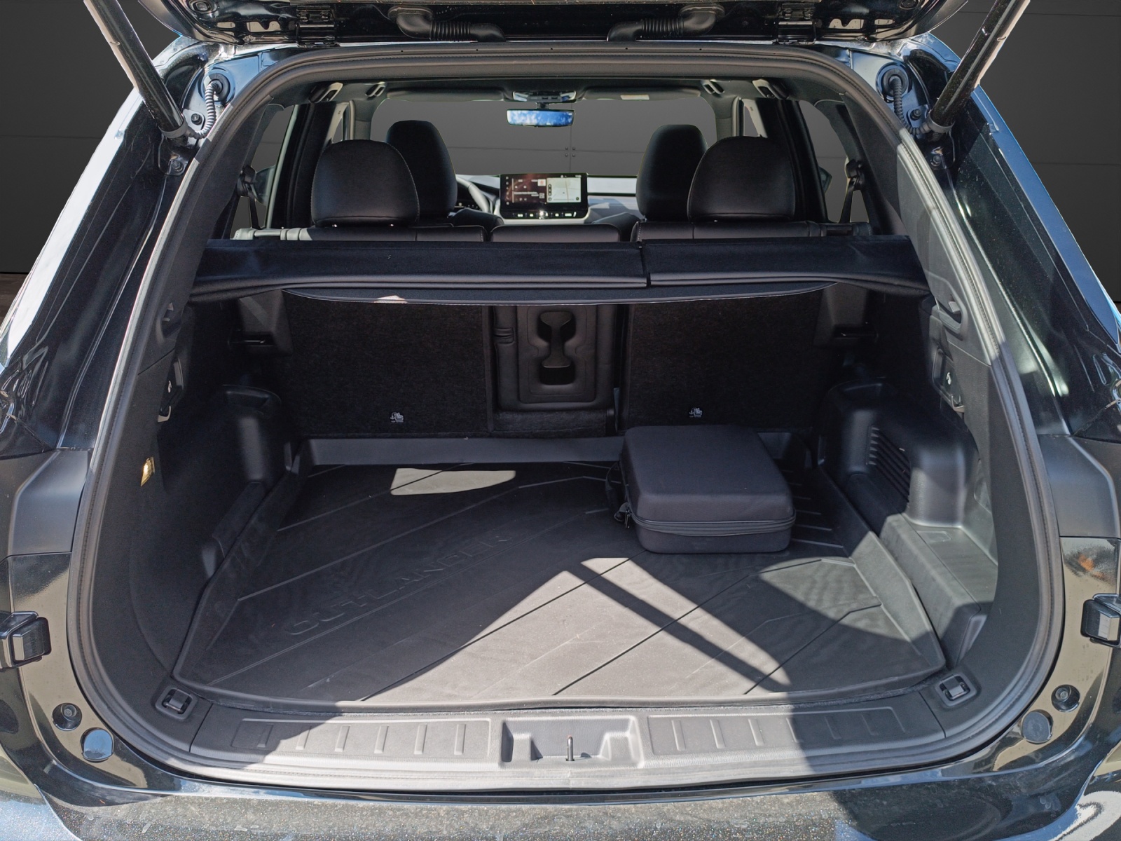 MITSUBISHI Outlander 2.4 PHEV Sport 4x4-image-15