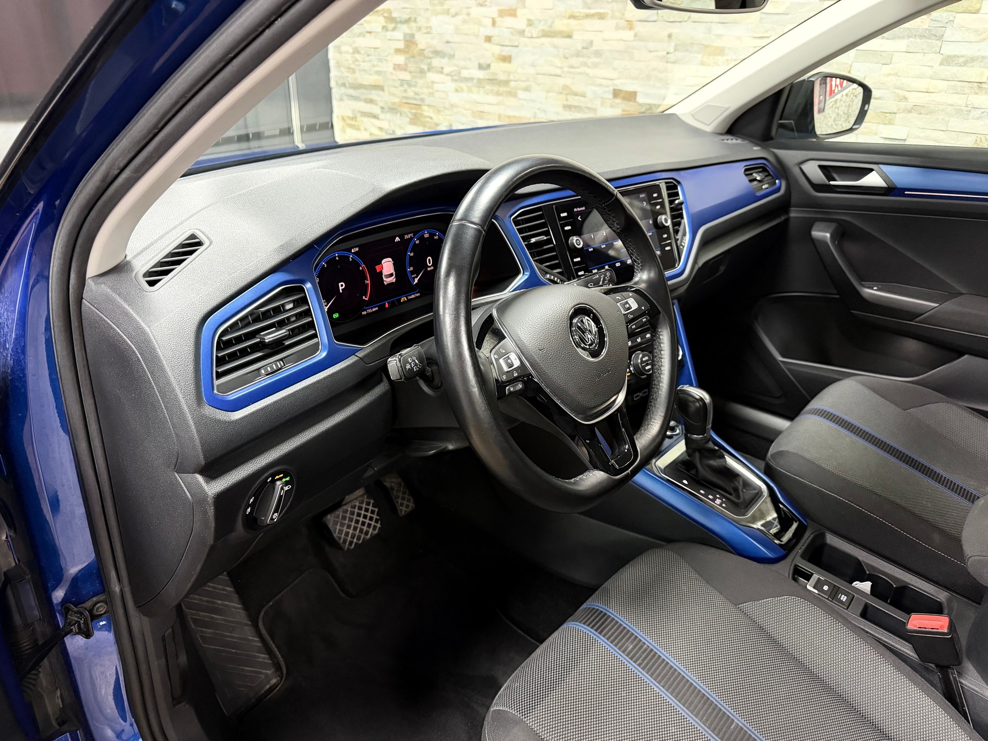 VW T-Roc 1.5 TSI EVO Advance DSG-image-12