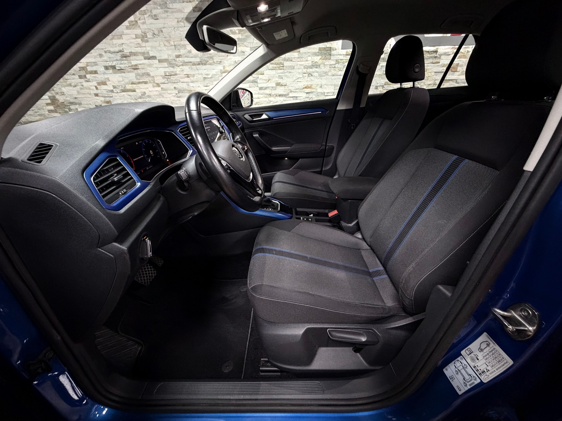 VW T-Roc 1.5 TSI EVO Advance DSG-image-11