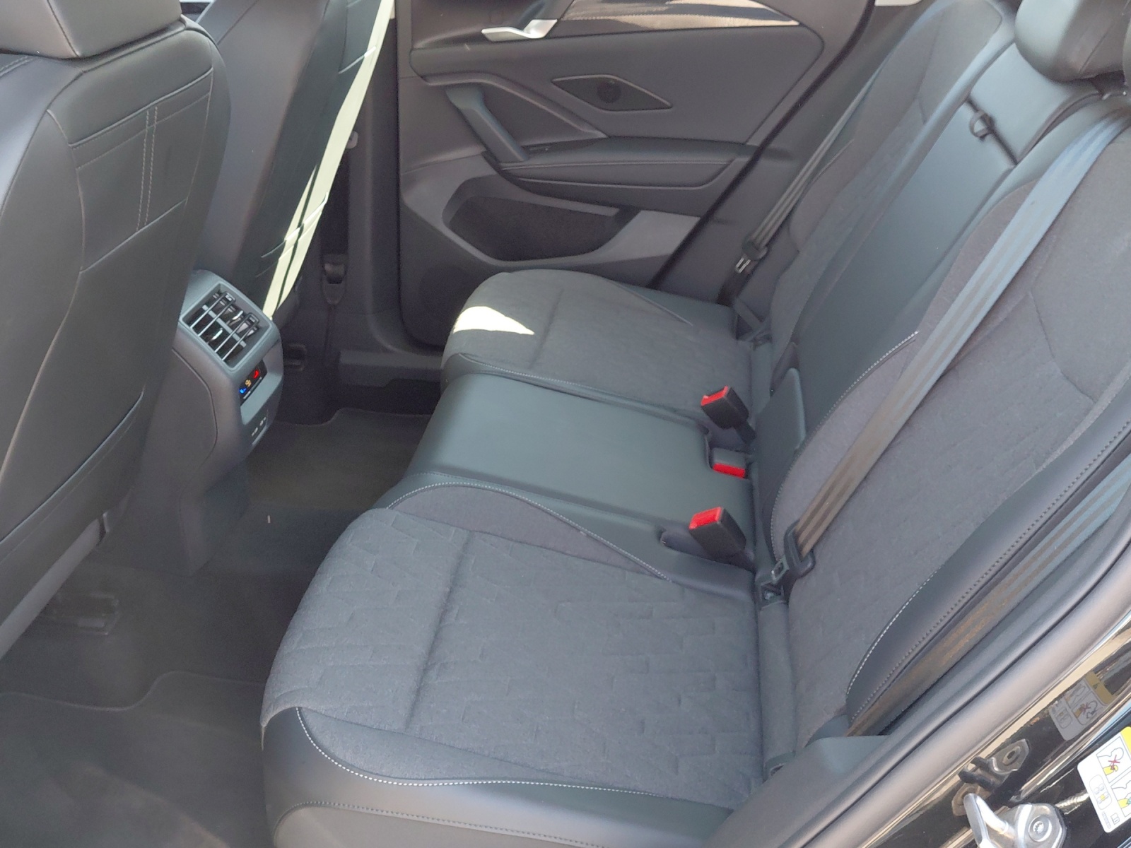 VW Tiguan 2.0 TSI DSG Life 4Motion-image-11