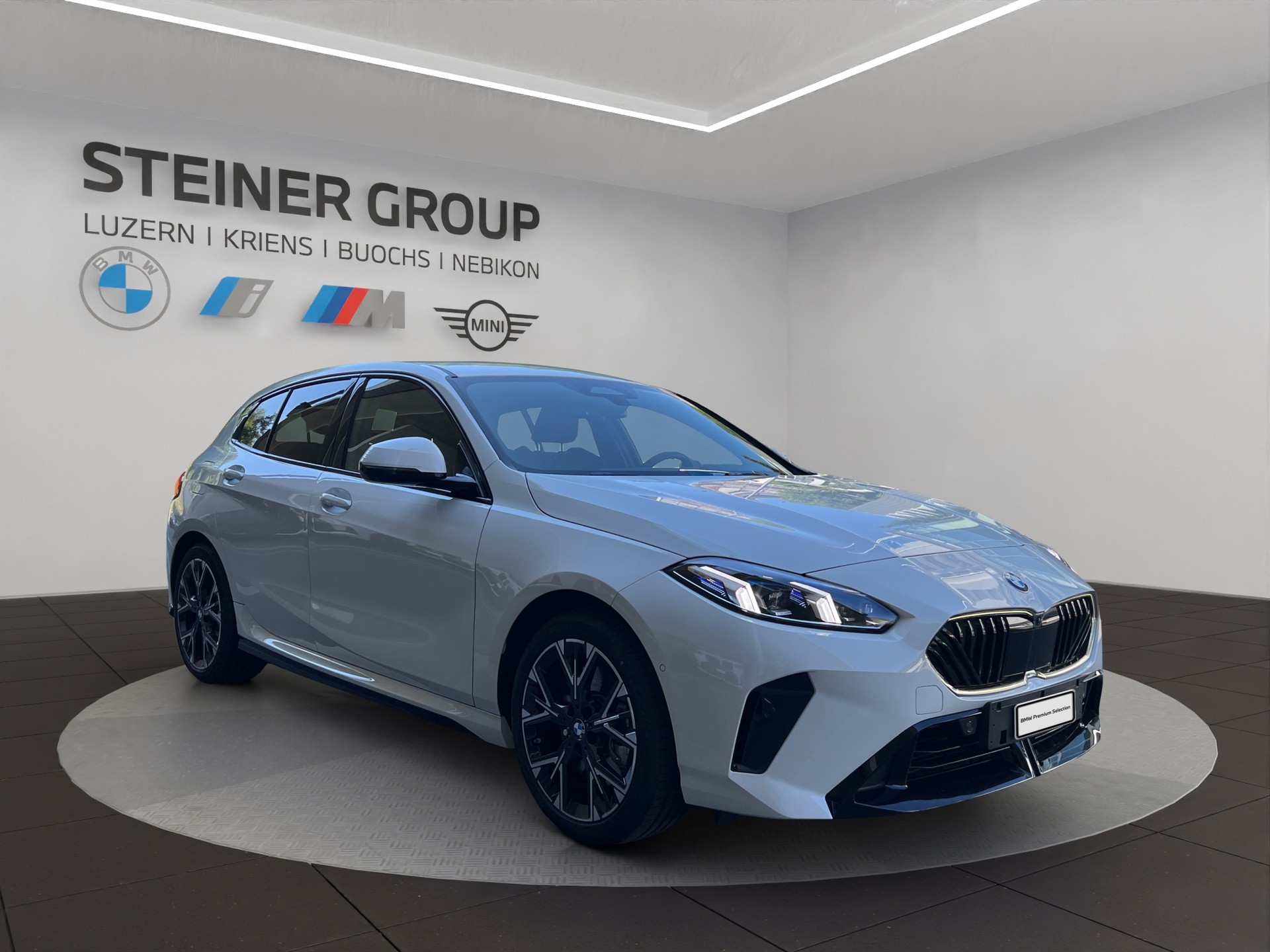 BMW 123 xDrive M Sport Steptronic-showroom-element-2