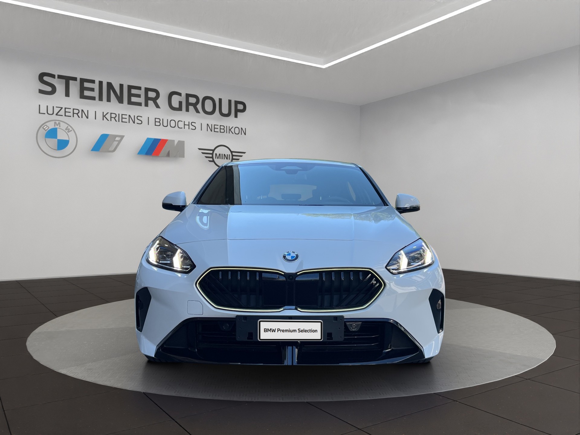 BMW 123 xDrive M Sport Steptronic-showroom-element-1