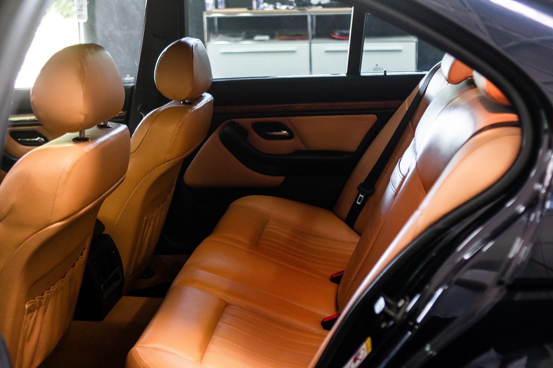 BMW M5-image-8