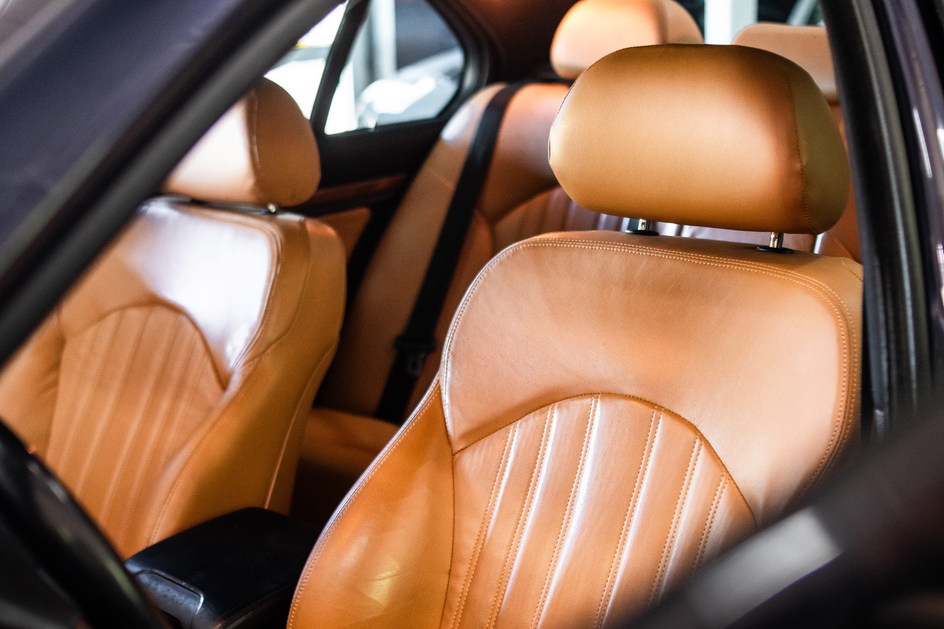 BMW M5-image-7