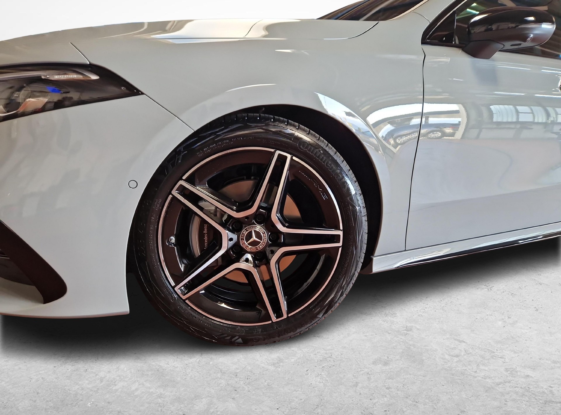 MERCEDES-BENZ A 200 Night Star AMG Line Special Edition-image-12
