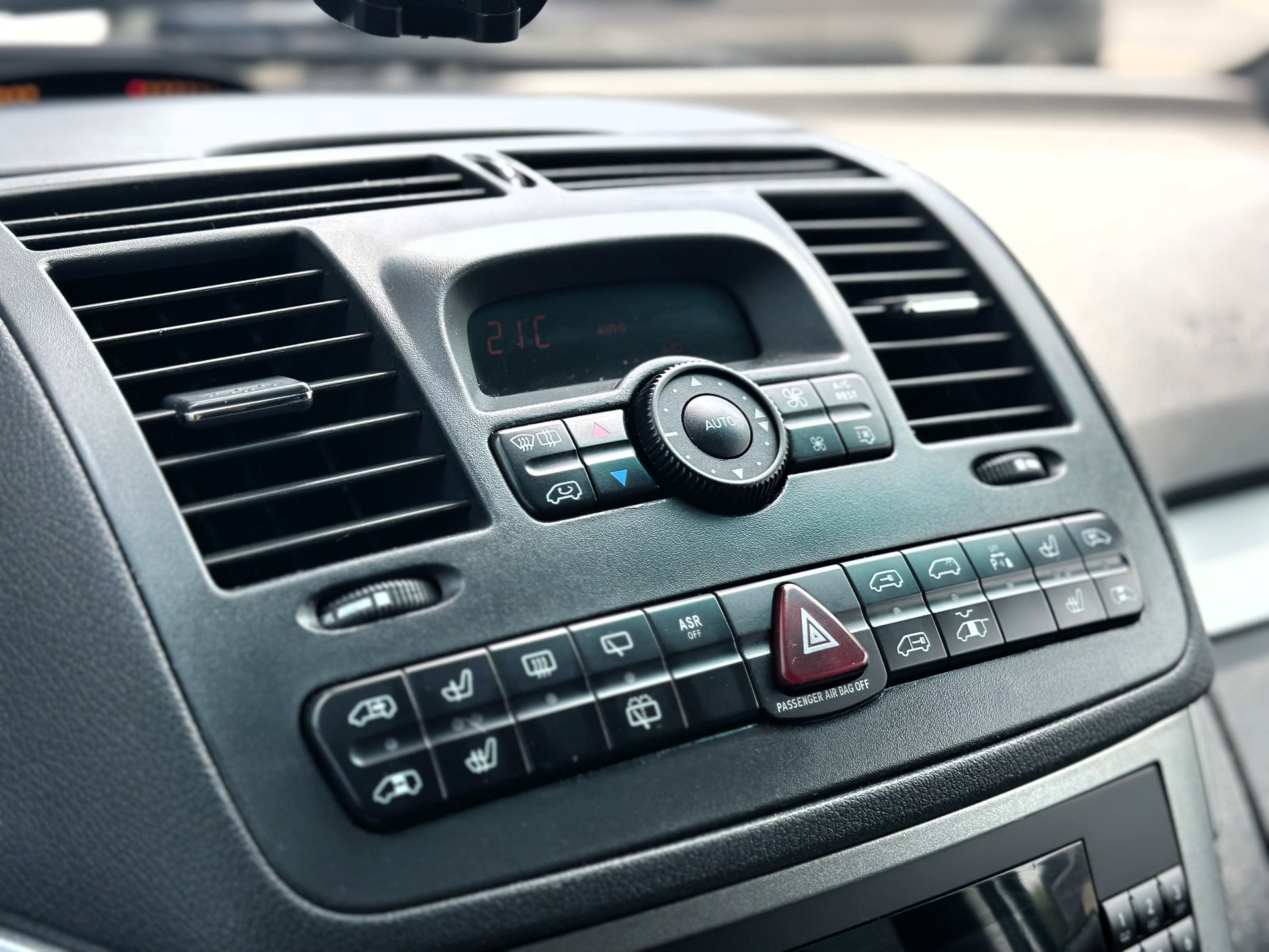 MERCEDES-BENZ Viano 3.0 CDI Ambiente Automat-image-12