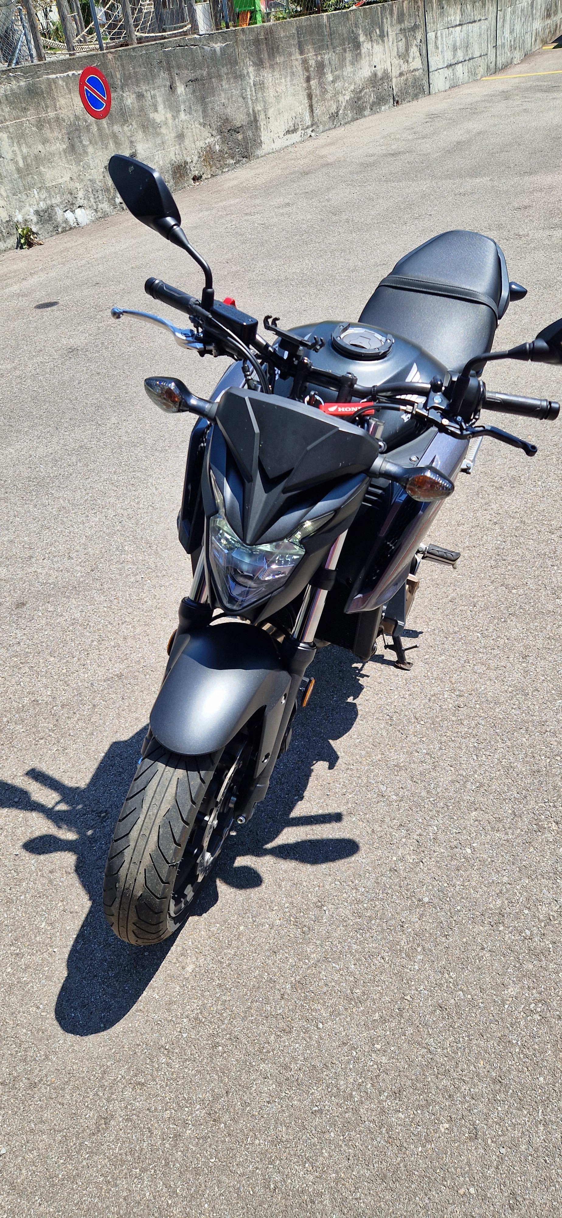 HONDA CB 650 F ABS-image-1