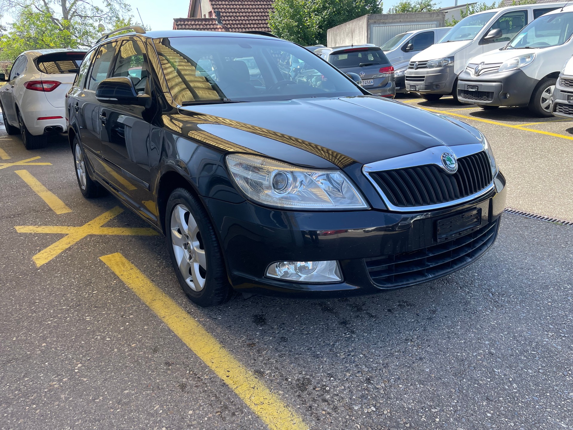 SKODA Octavia Combi 2.0 TDI Ambiente DSG