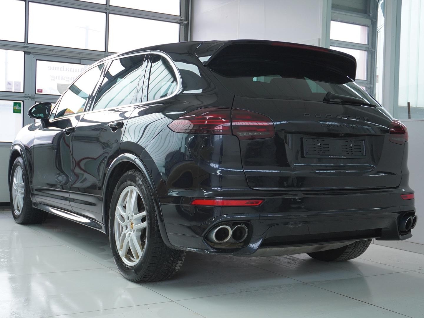 PORSCHE Cayenne GTS-showroom-element-1