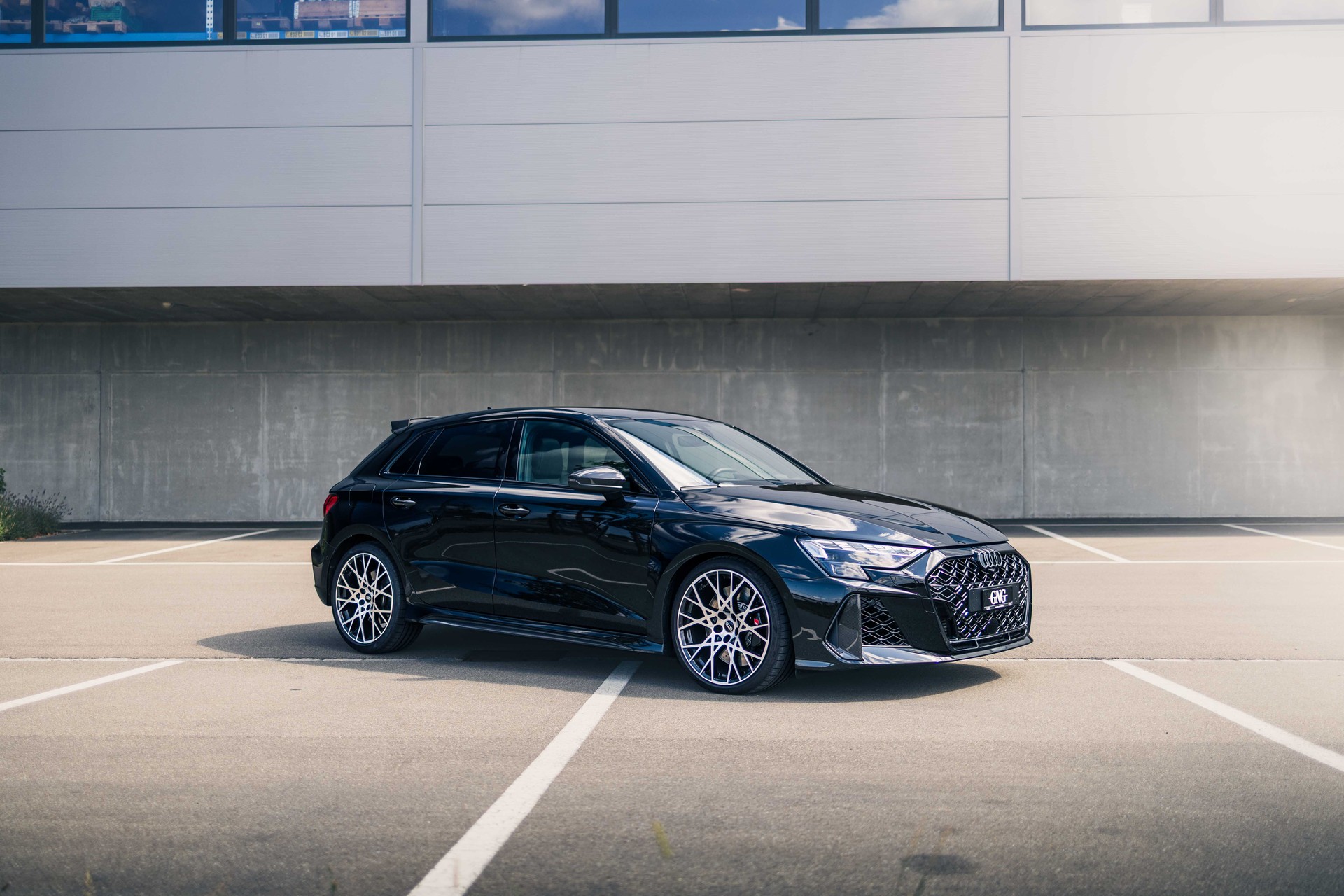 AUDI RS3 Sportback 2.5 TSI quattro S-tronic-image-4