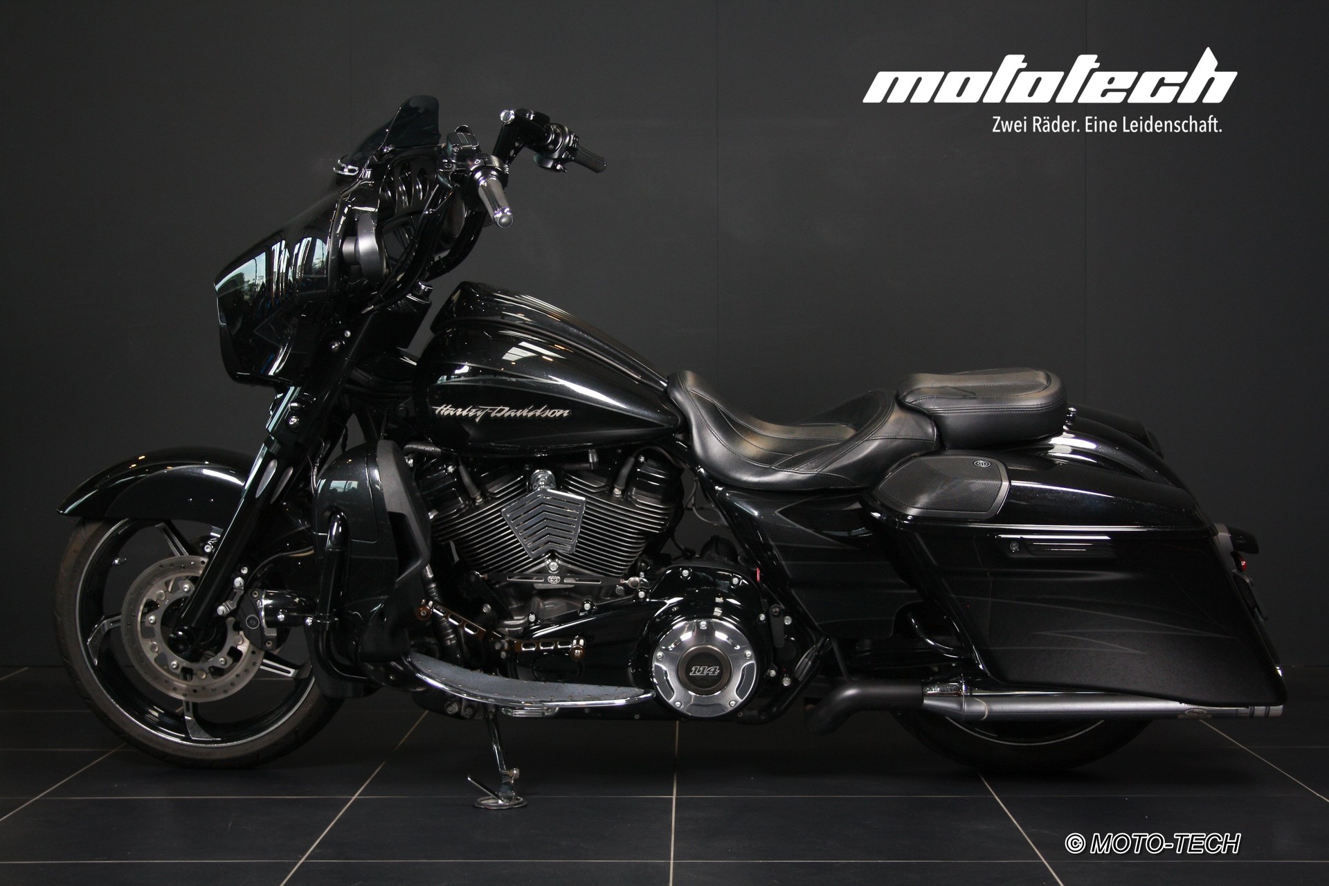 HARLEY-DAVIDSON FLHXSE-image-4