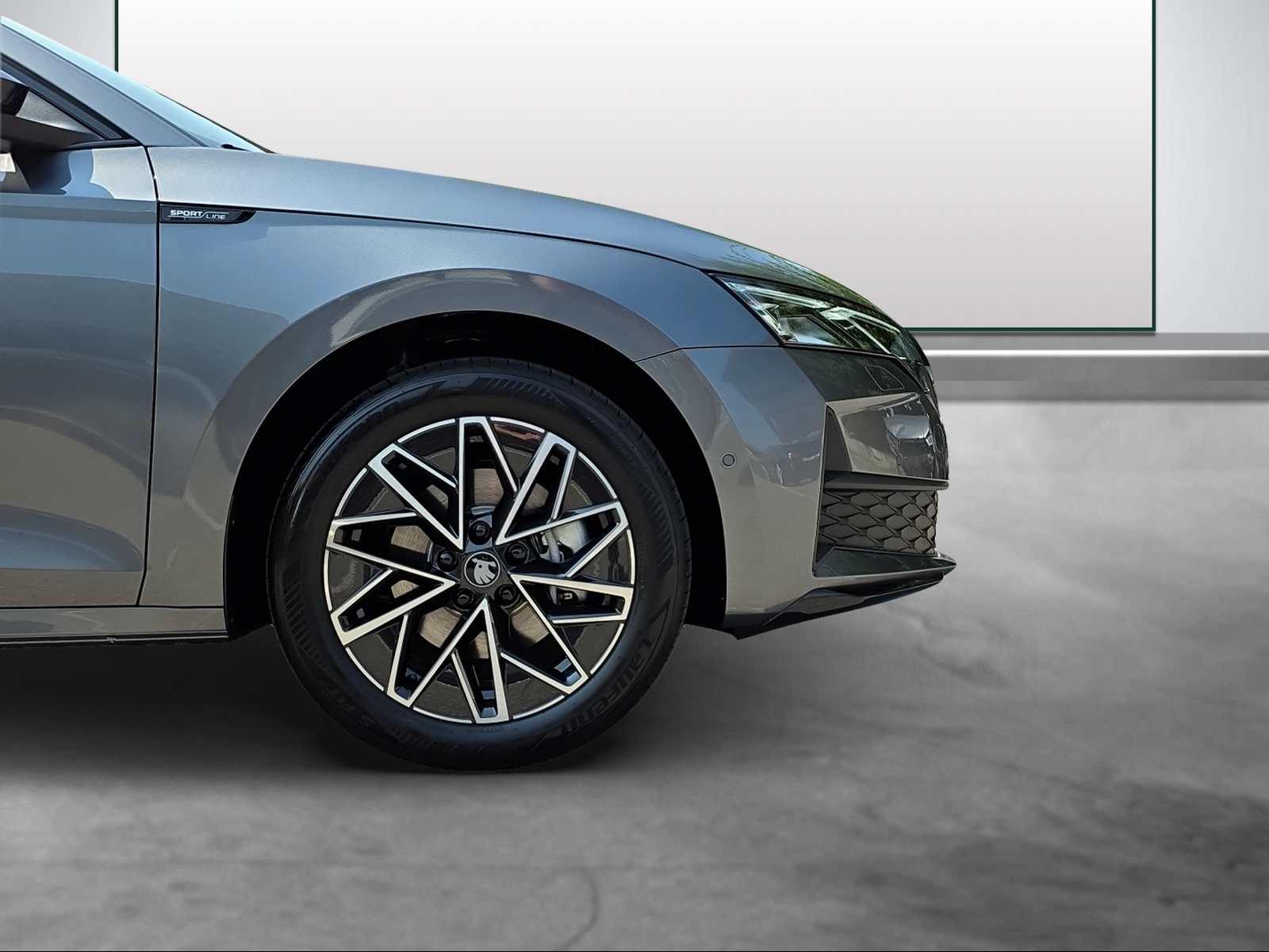 SKODA Octavia Combi 2.0 TSI DSG Dynamic 4x4-image-14