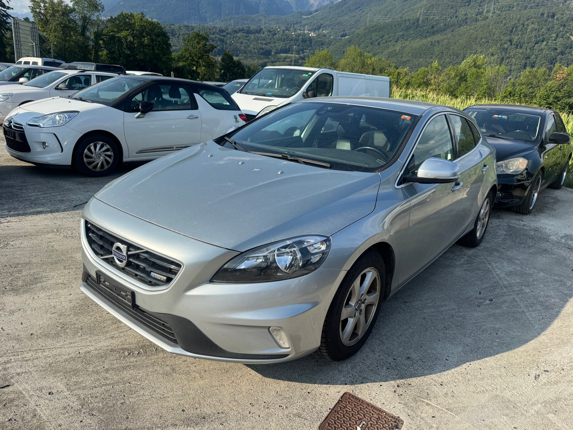 VOLVO V40 T4 R-Design Powershift