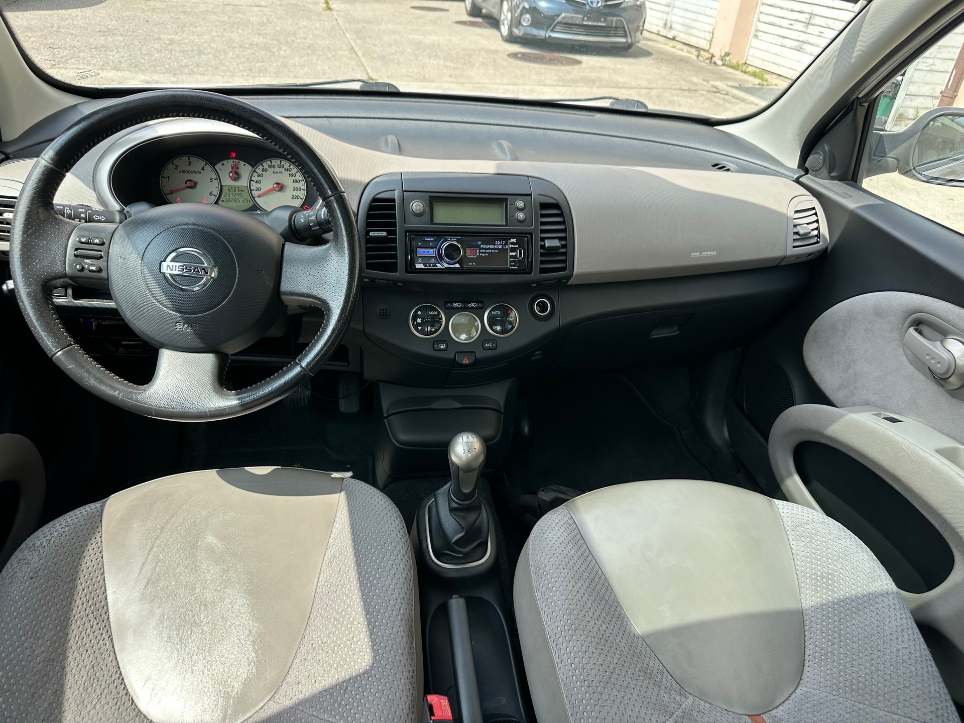 NISSAN Micra 1.5 dCi tekna-image-9