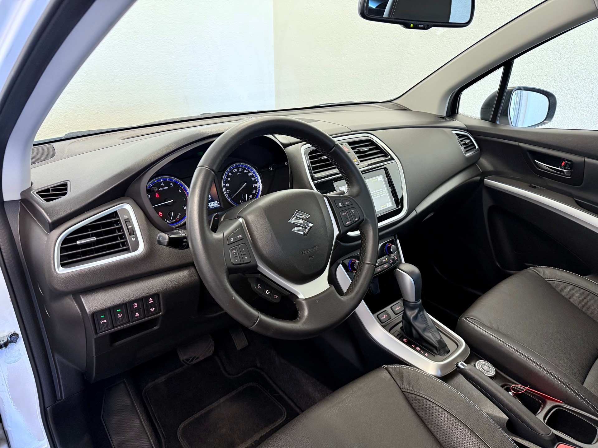 SUZUKI S-Cross-image-13
