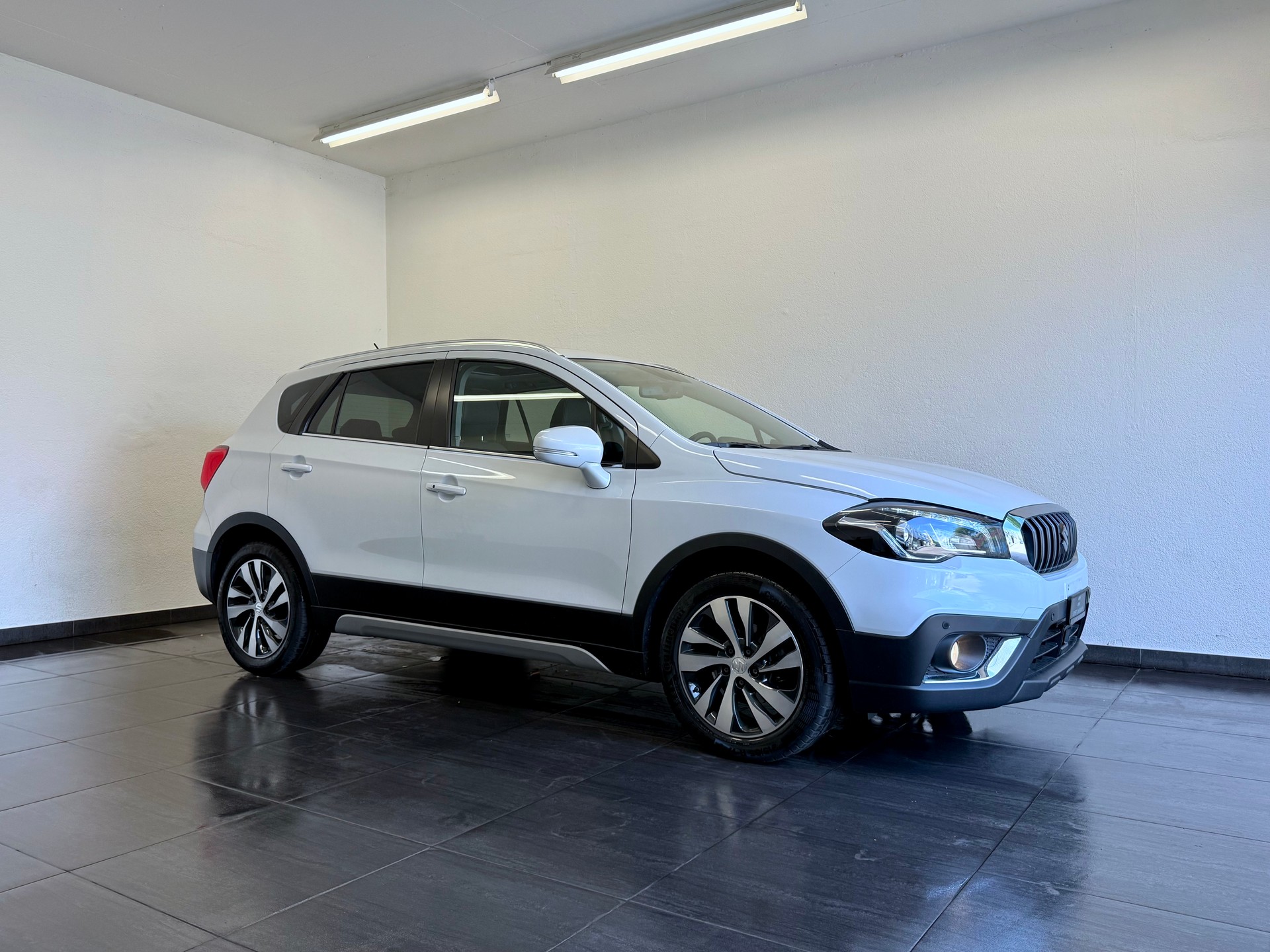 SUZUKI S-Cross