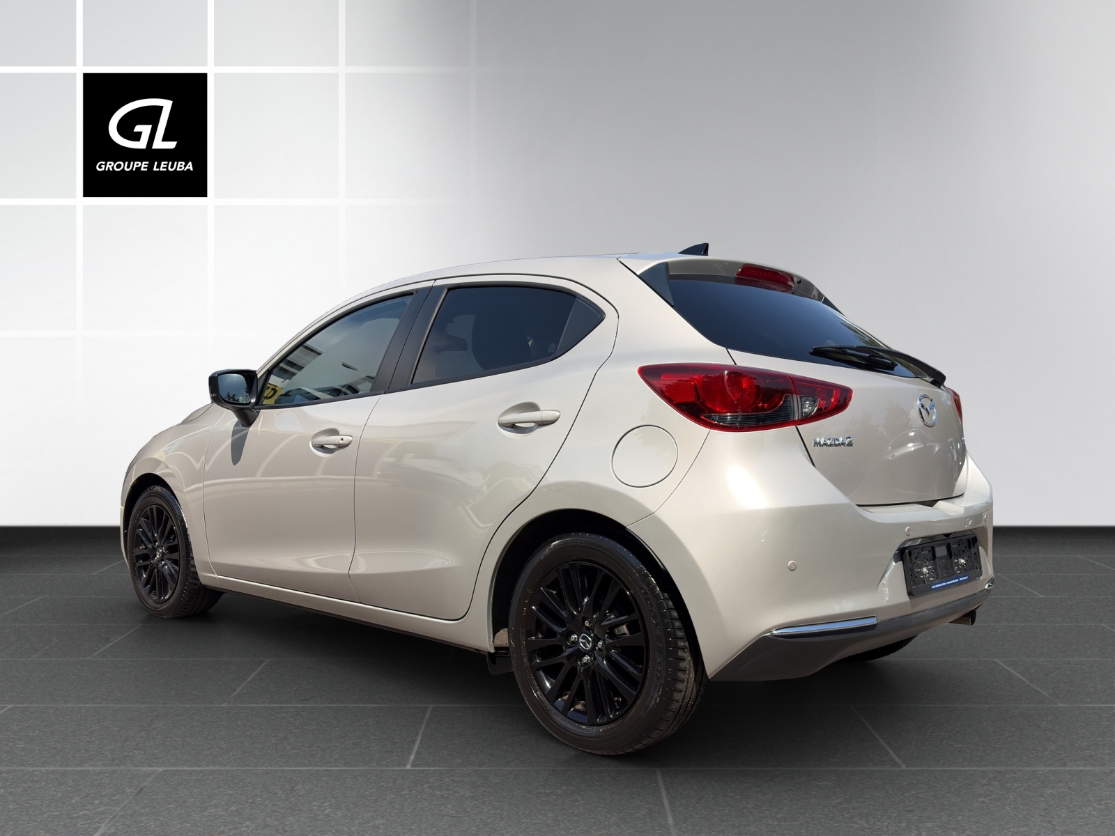 MAZDA 2 G 90 Homura-showroom-element-2