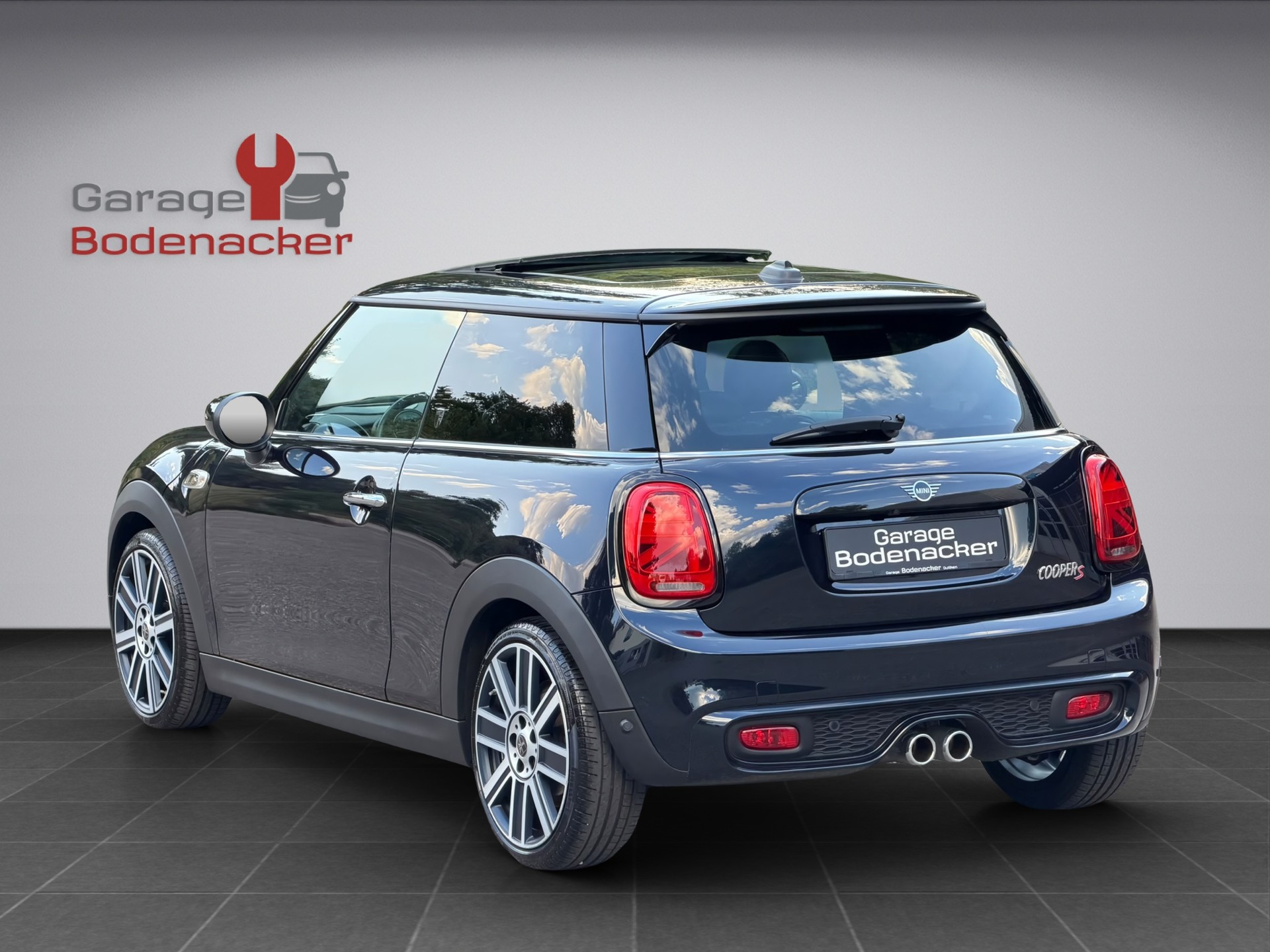 MINI Cooper S Steptronic DKG-showroom-element-3