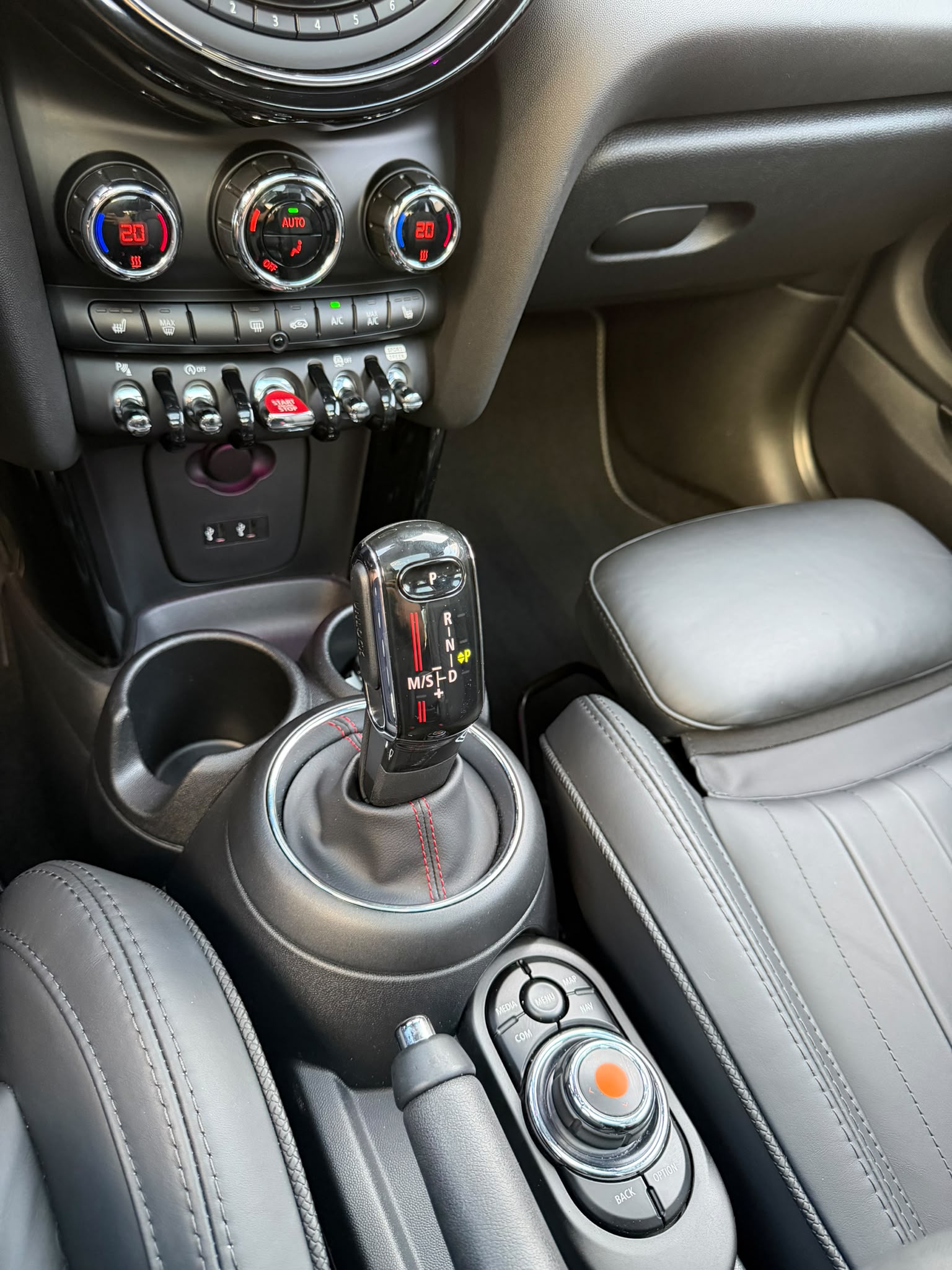MINI Cooper S Steptronic DKG-image-19