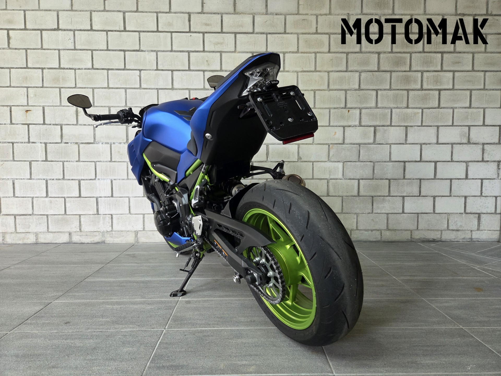 KAWASAKI Z 900-image-3