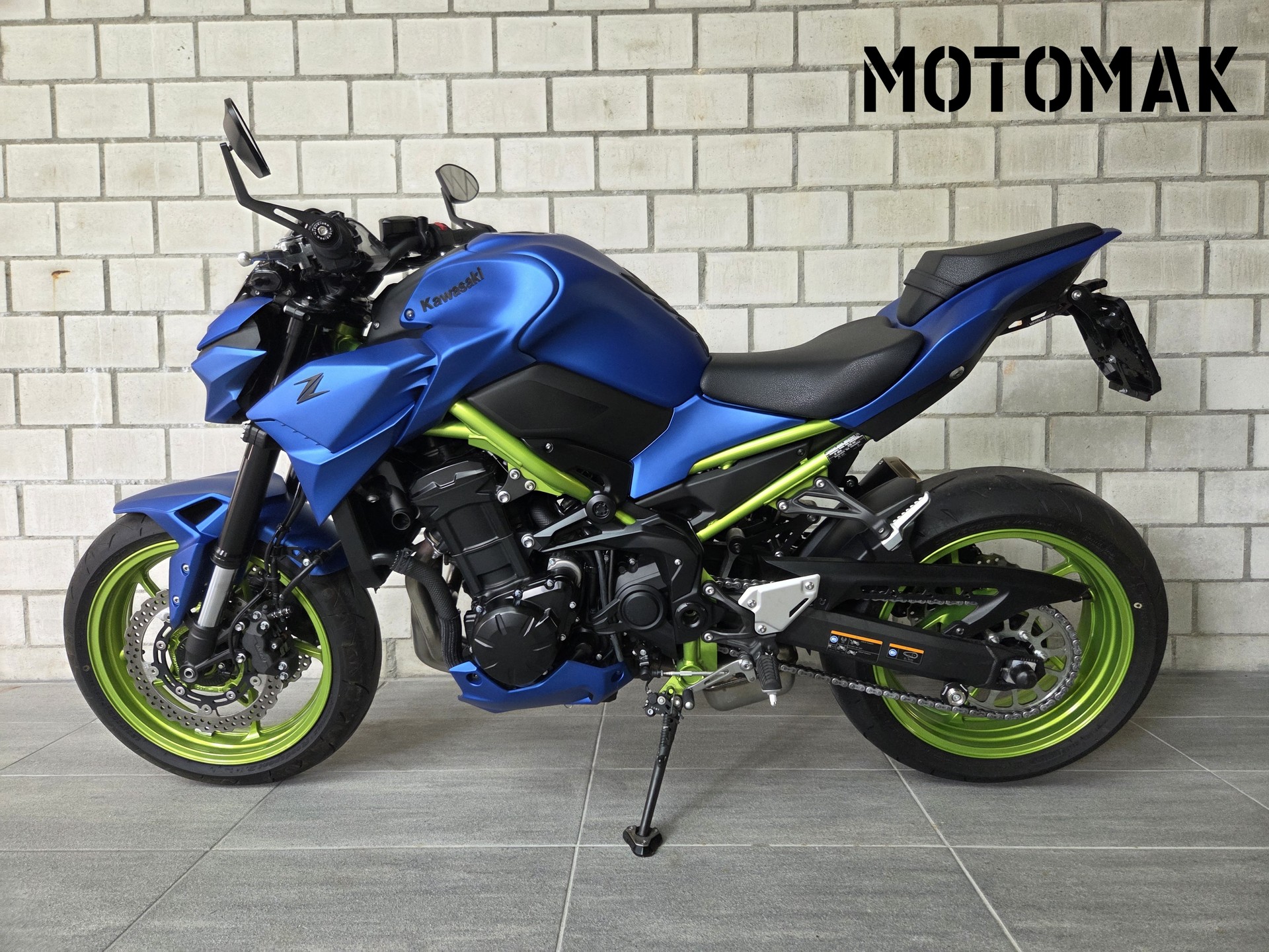 KAWASAKI Z 900-image-4