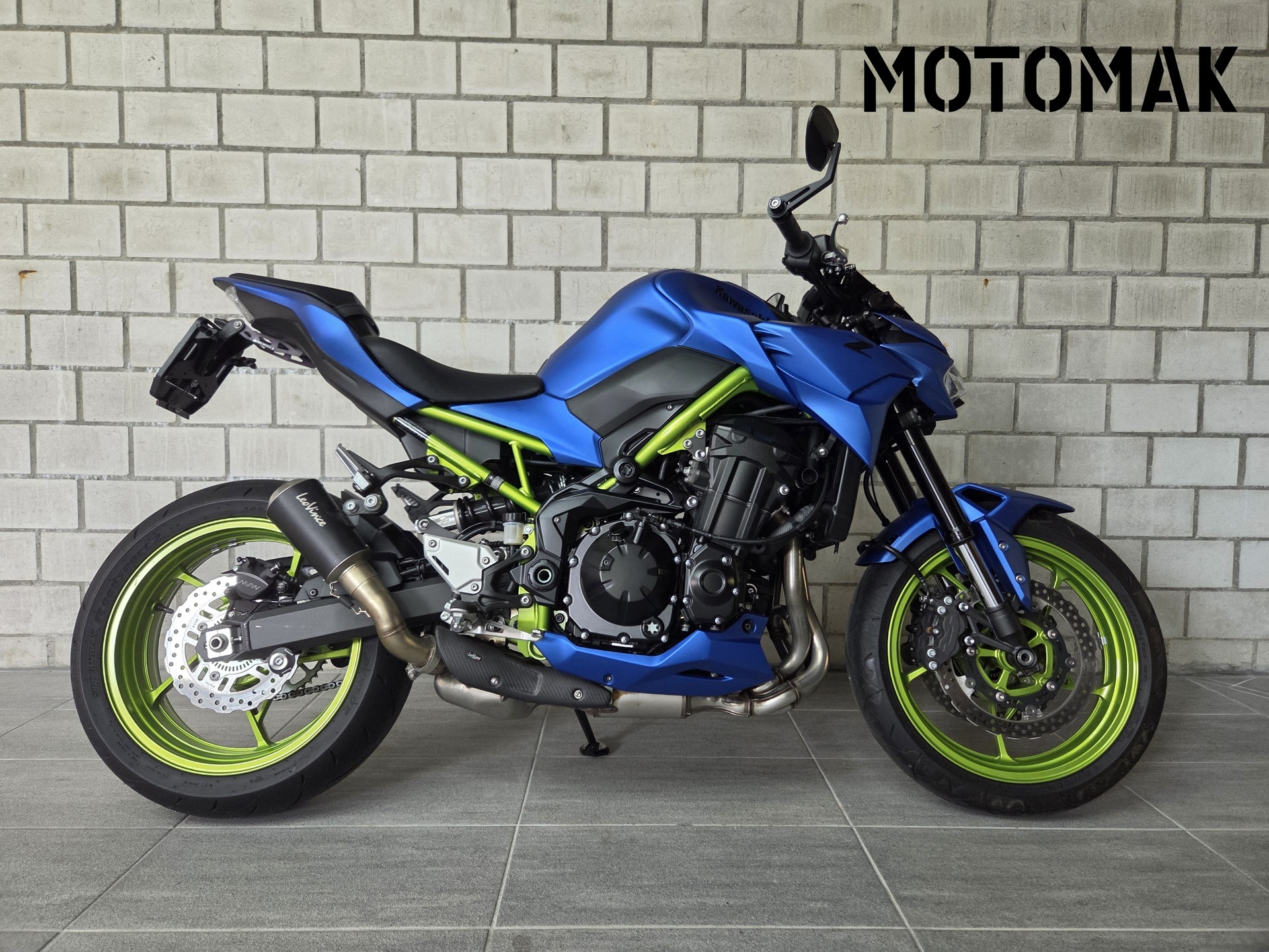 KAWASAKI Z 900-image-1