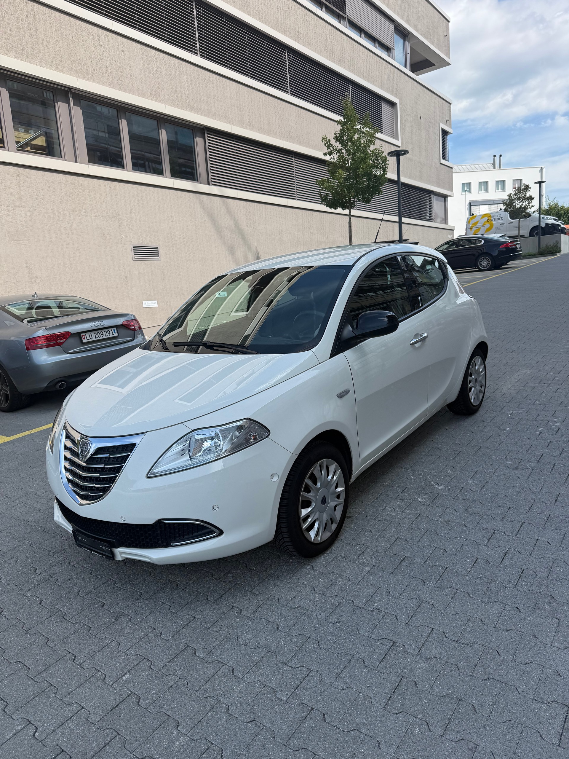 LANCIA Ypsilon 0.9 TwinAir Gold DFN-image-2