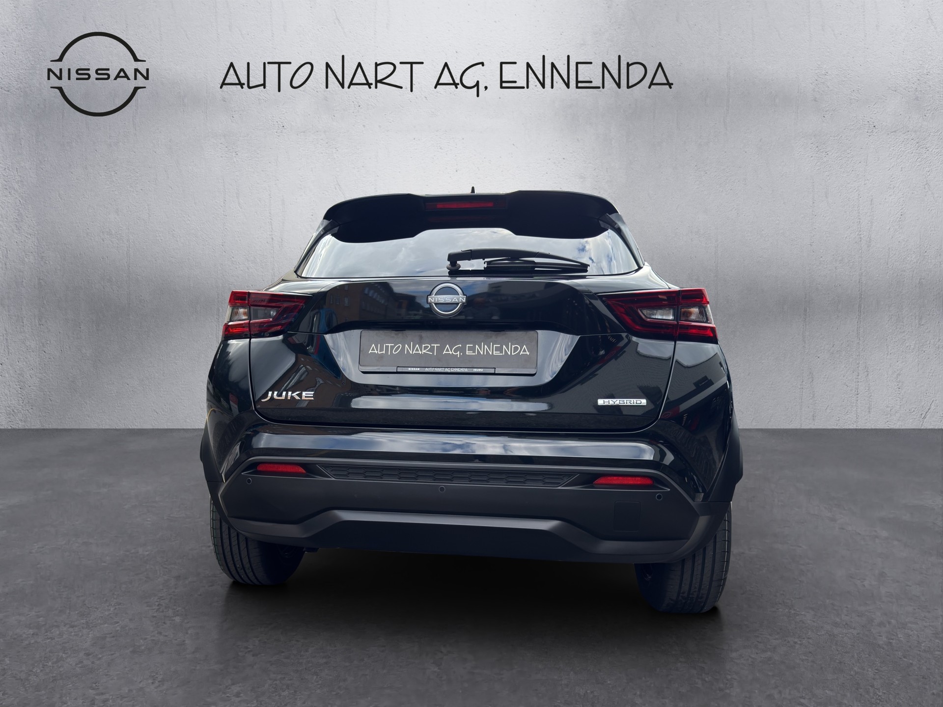 NISSAN Juke 1.6 FHEV N-Connecta-showroom-element-3