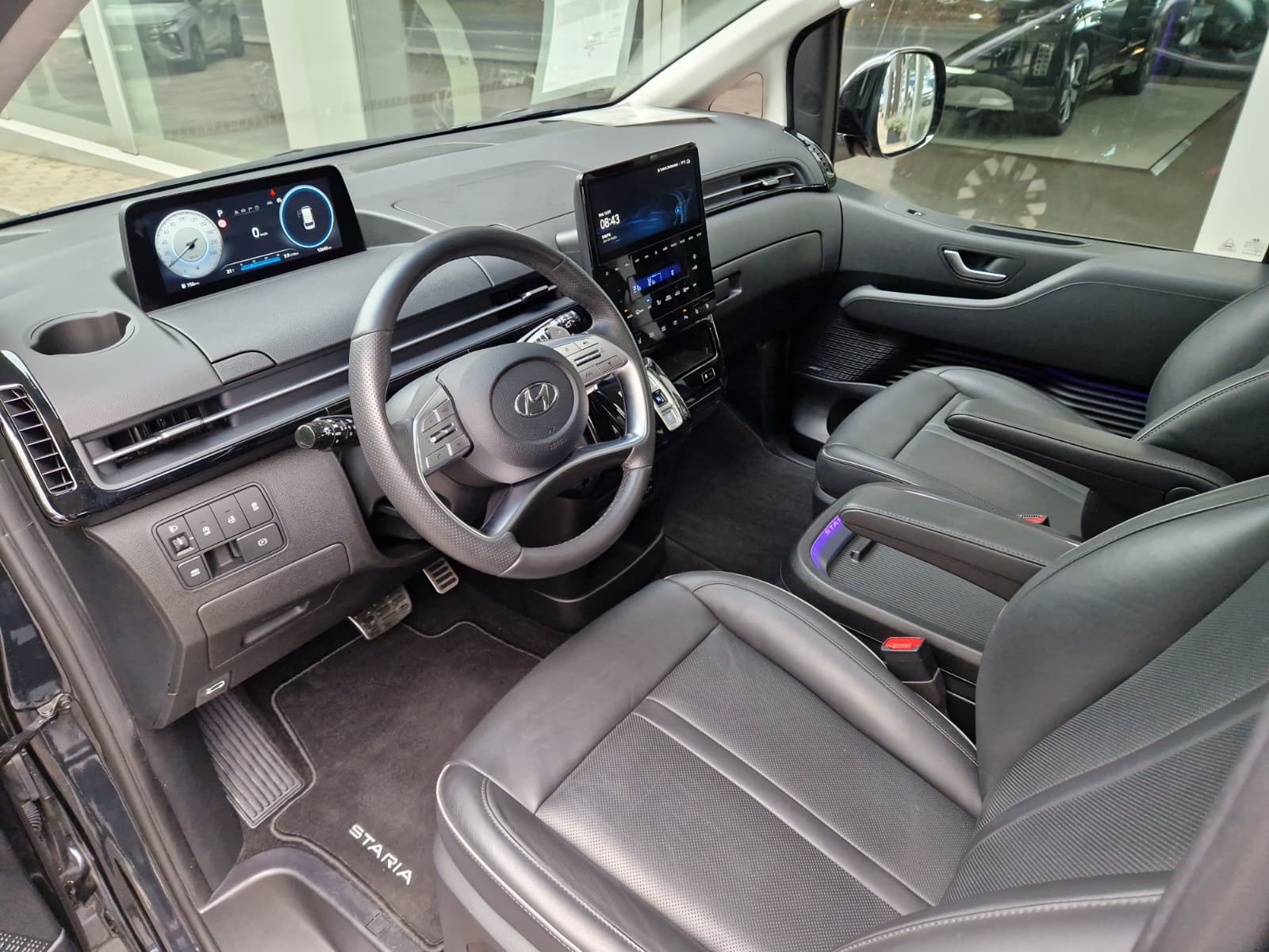HYUNDAI Staria Premium 2.2 CRDI Vertex 4WD-image-5