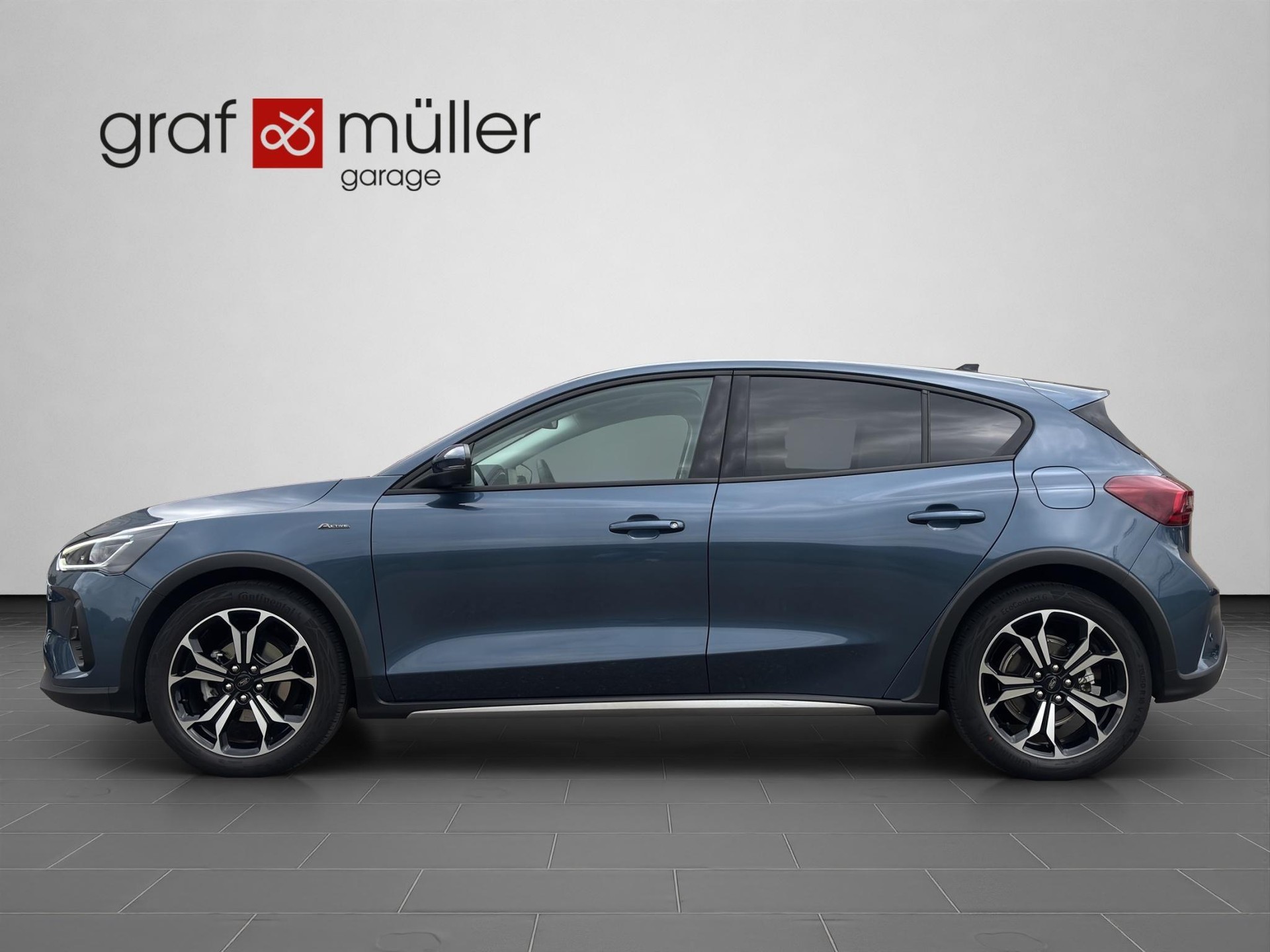 FORD Focus 1.0i EcoB Hybrid 155 Active X-showroom-element-1