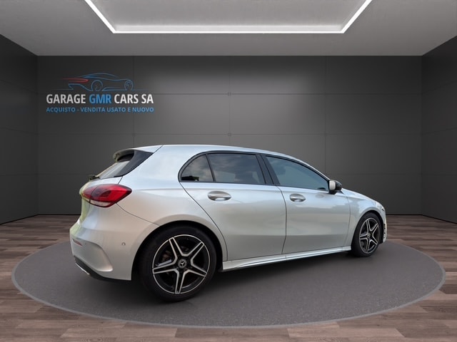 MERCEDES-BENZ A 180 d AMG Line-image-2