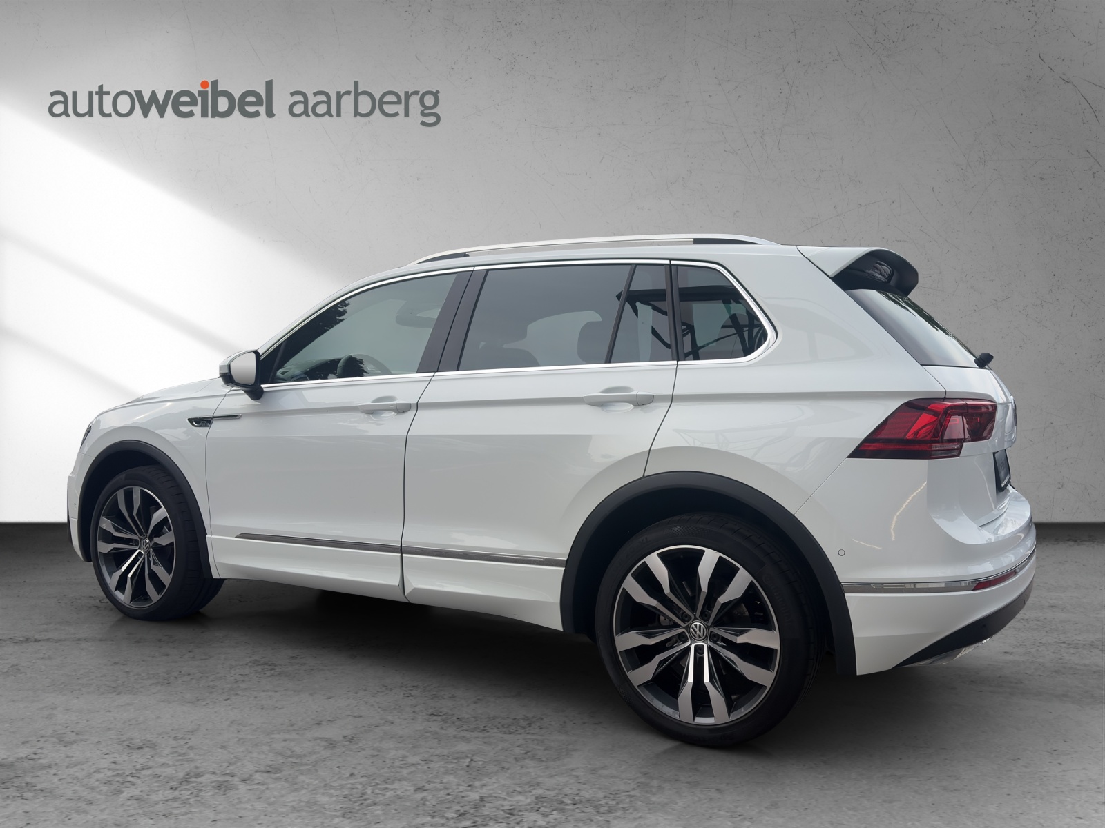 VW Tiguan 2.0 TDI SCR Highline 4Motion DSG-showroom-element-3