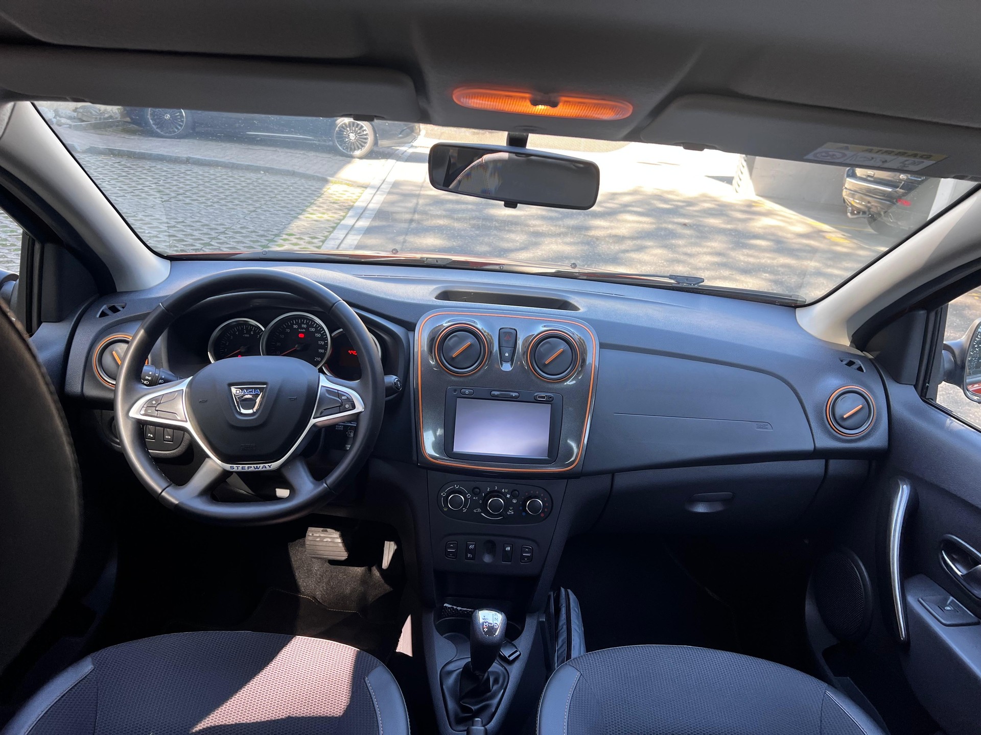 DACIA Sandero Tce 90 Ambiance Automatic-image-6