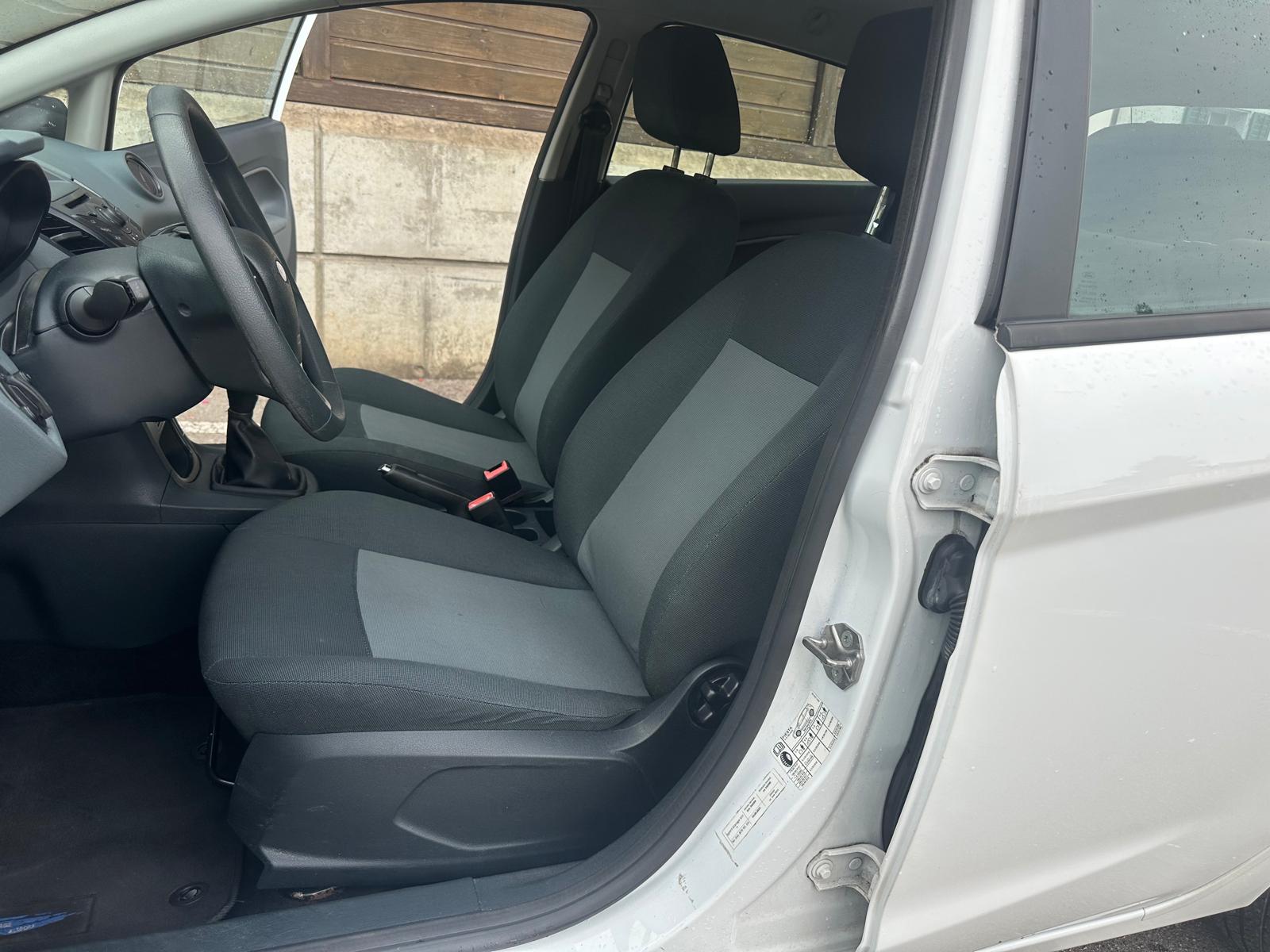 FORD Fiesta 1.25 16V Ambiente-image-9